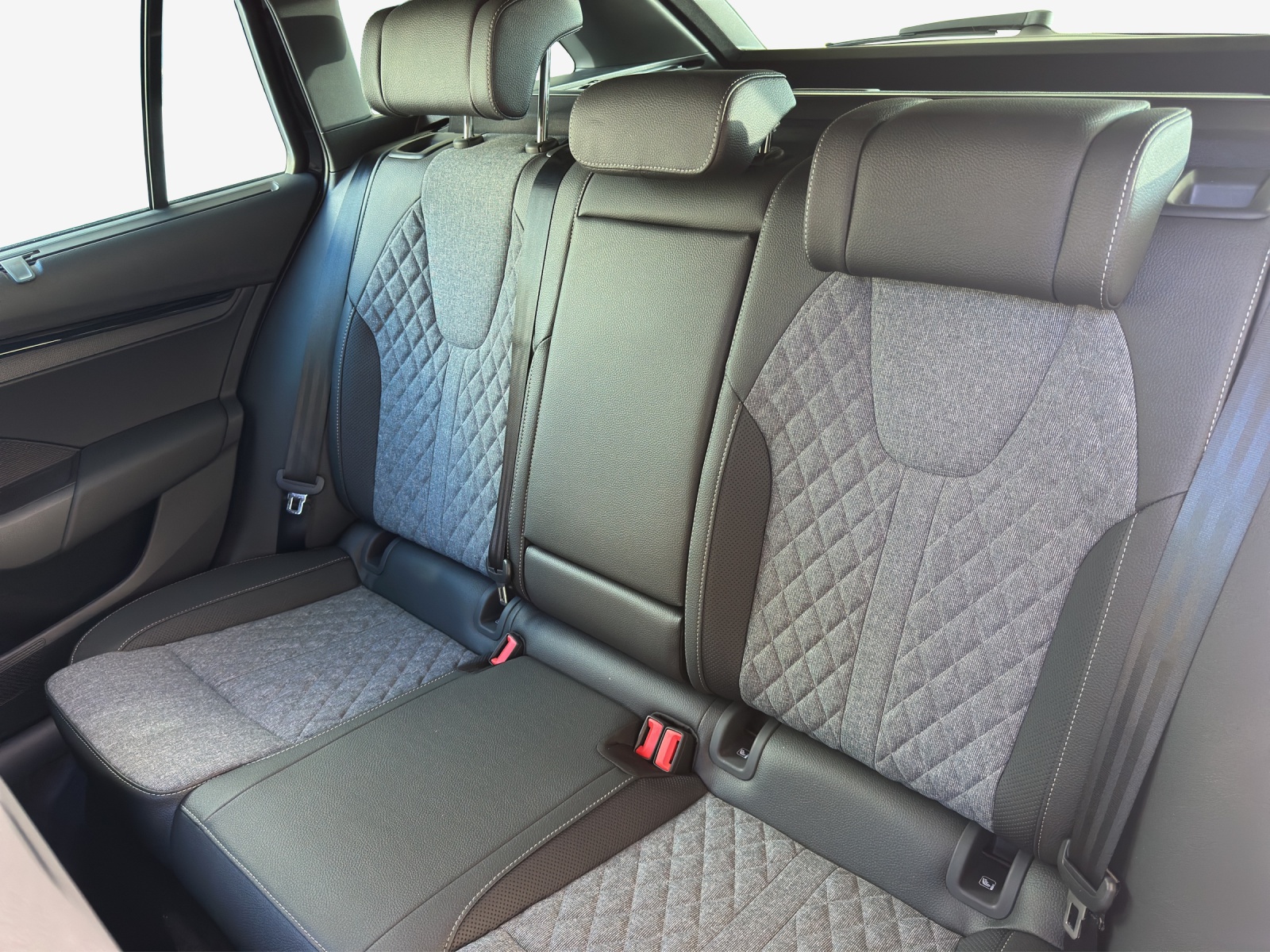 SKODA Octavia Combi 2.0 TSI DSG Sport Line 4x4-image-11