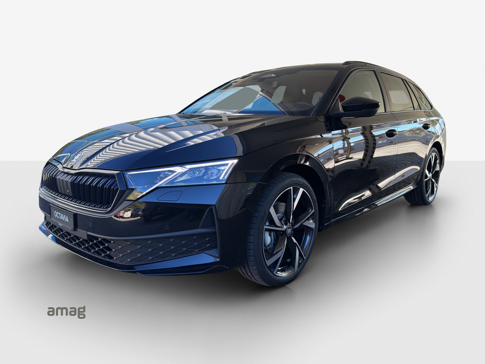 SKODA Octavia Combi 2.0 TSI DSG Sport Line 4x4-image-0