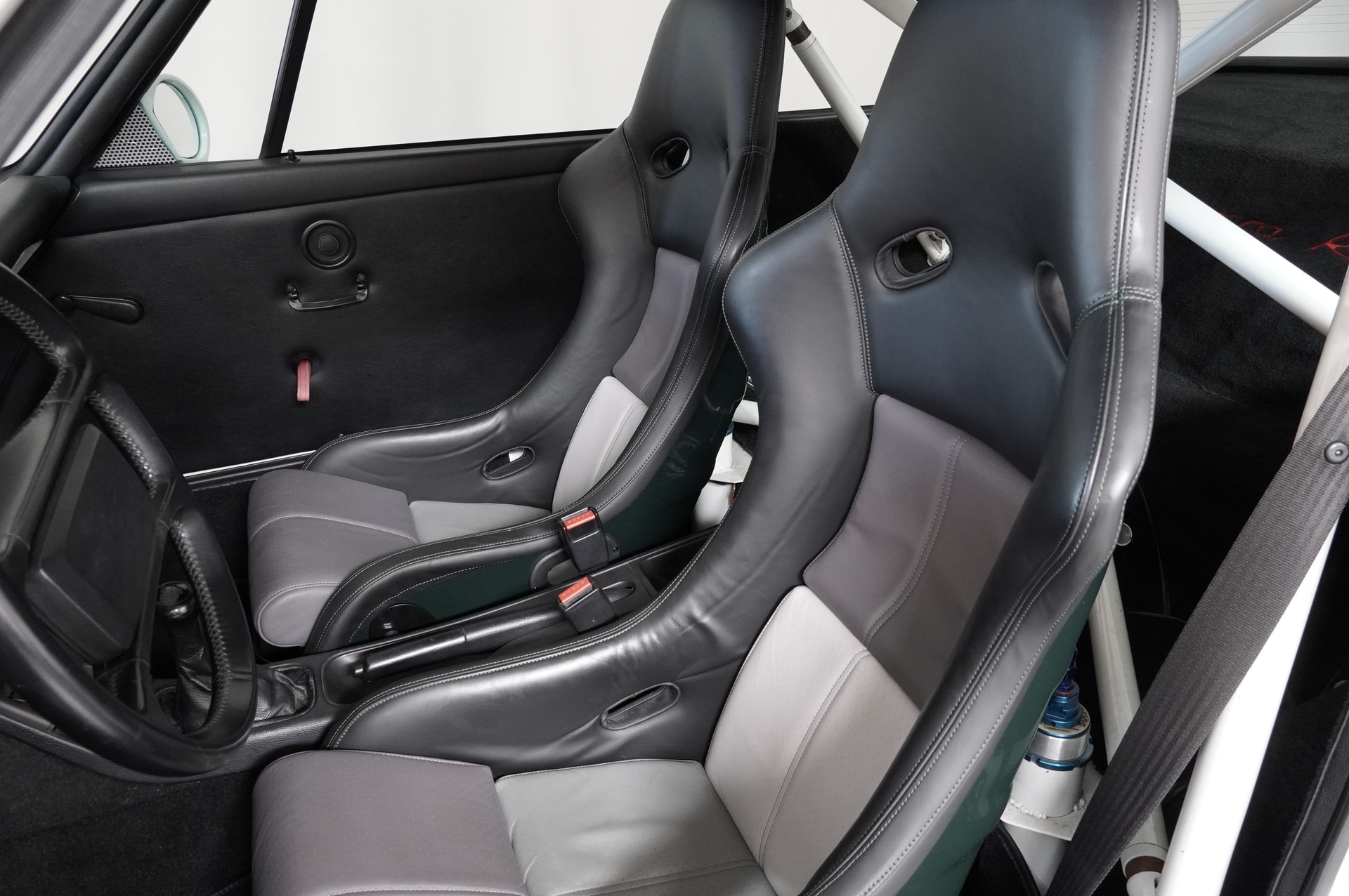 PORSCHE 911 Carrera 2 RS-image-11