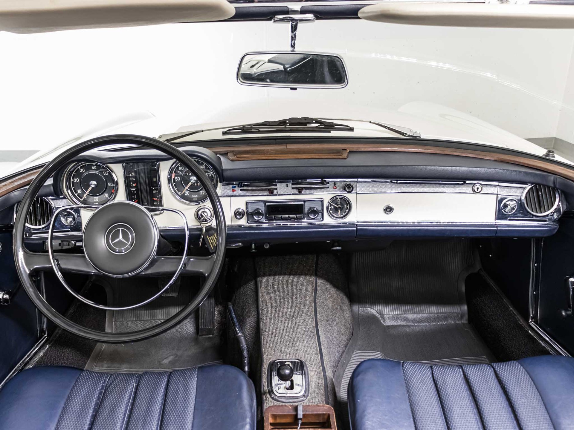 MERCEDES-BENZ SL 250 Pagode-image-9