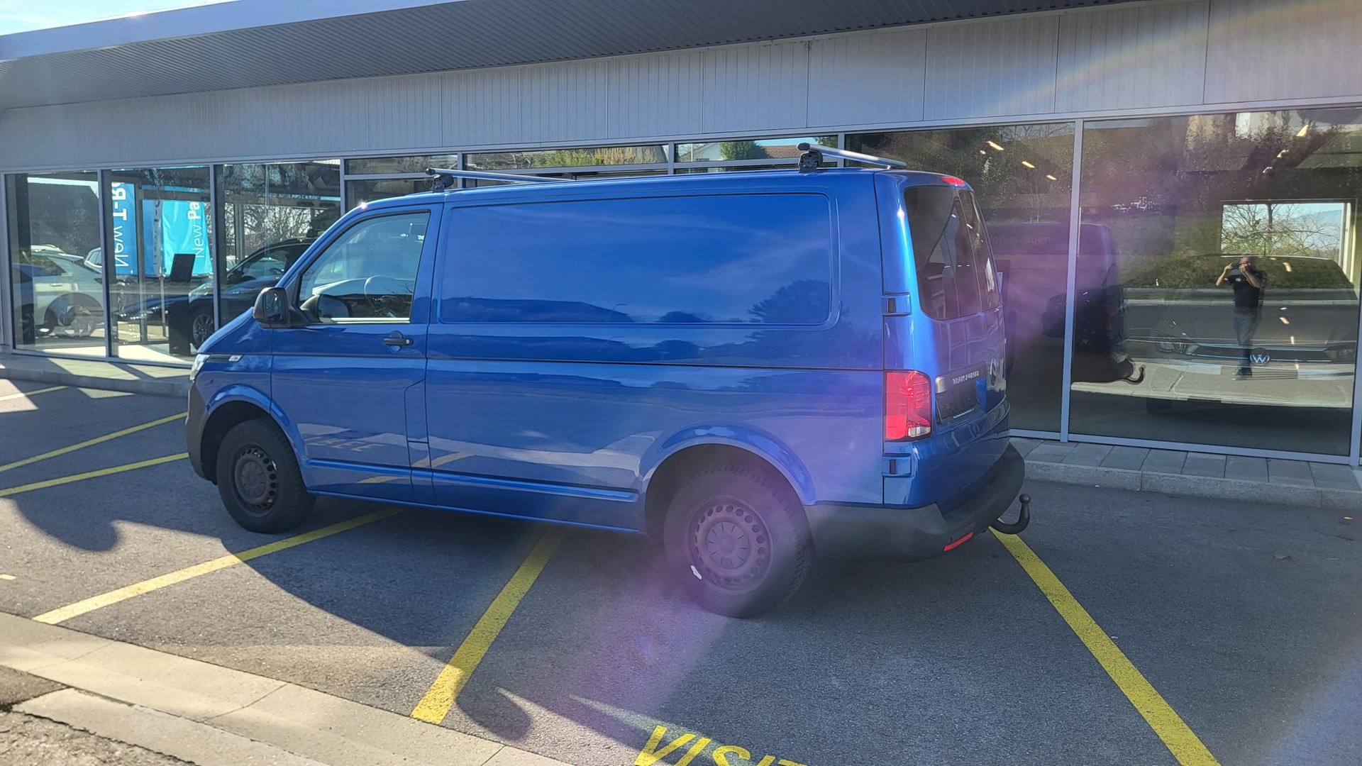 VW T6.1 2.0 TDI 4Motion DSG-image-4