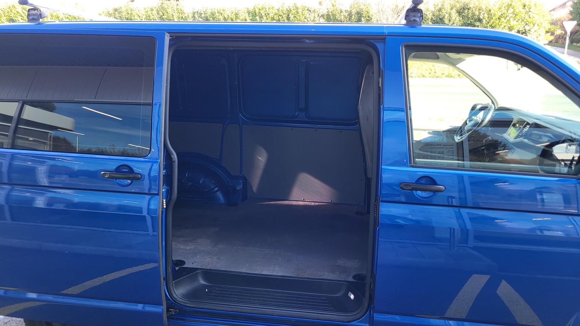 VW T6.1 2.0 TDI 4Motion DSG-showroom-element-3