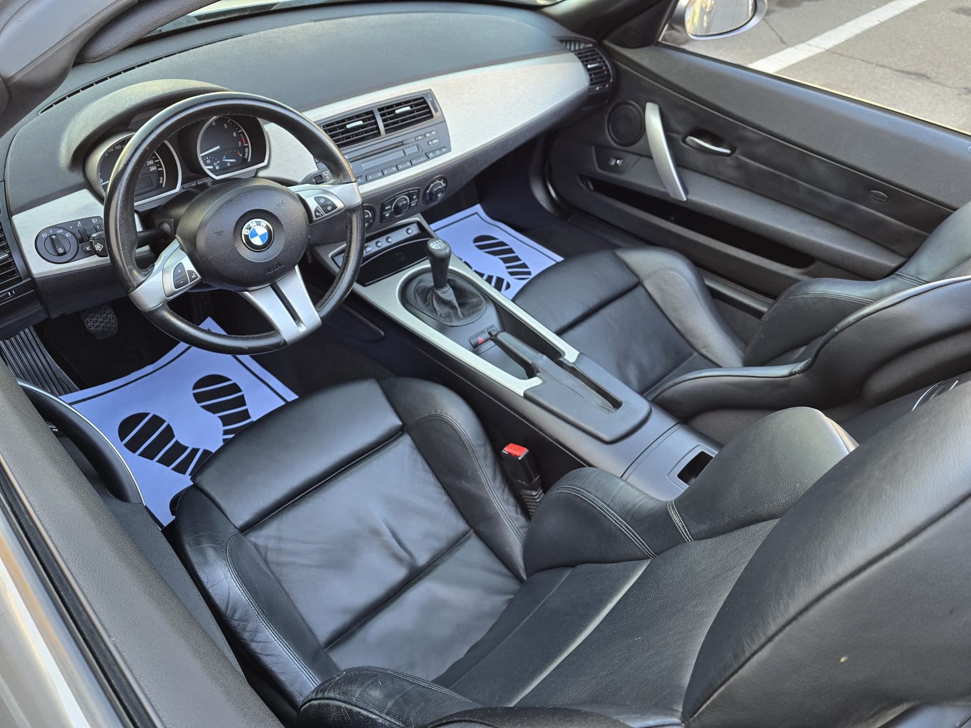 BMW Z4 2.2i Roadster-image-15