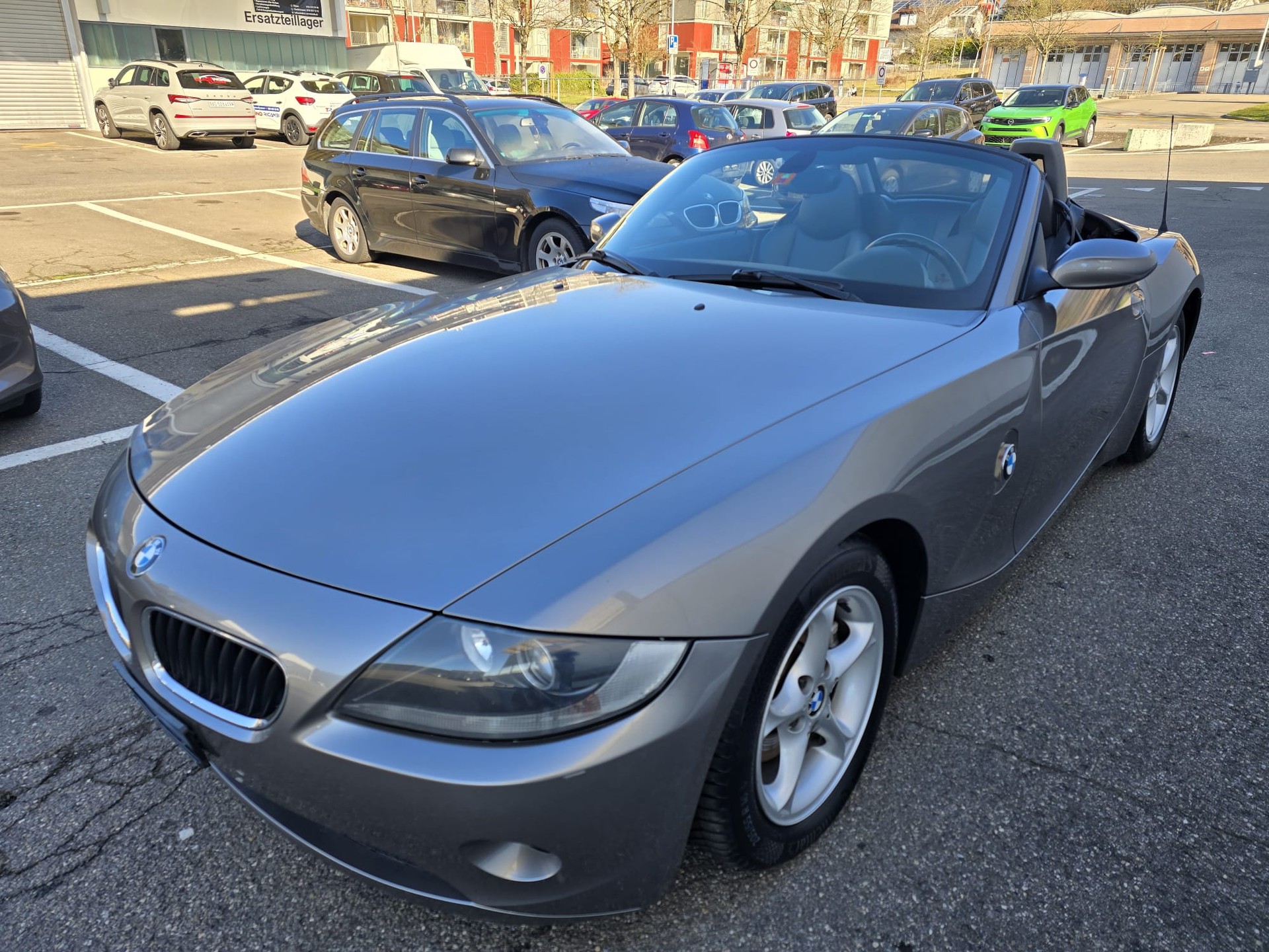 BMW Z4 2.2i Roadster-image-0