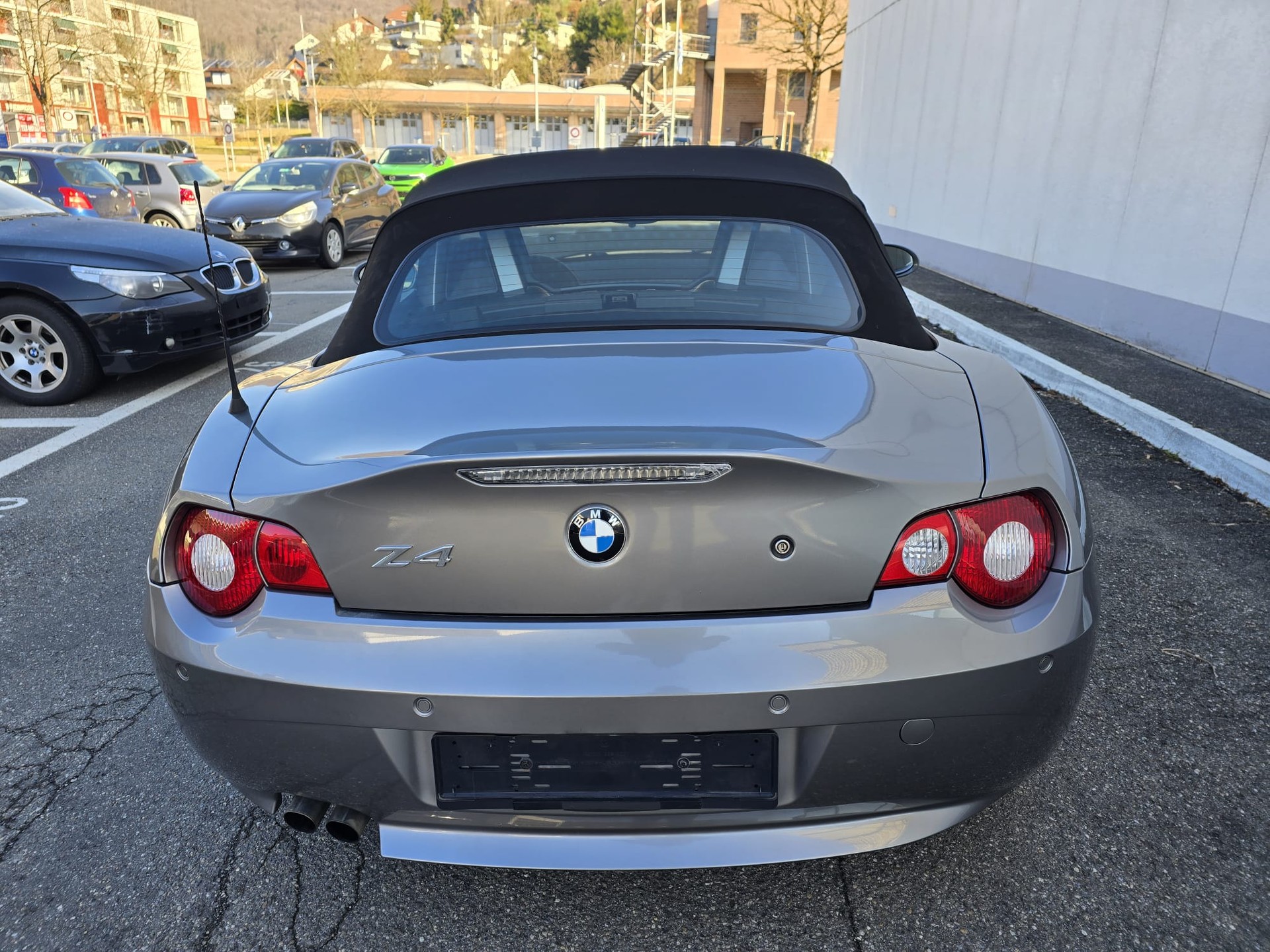 BMW Z4 2.2i Roadster-image-3