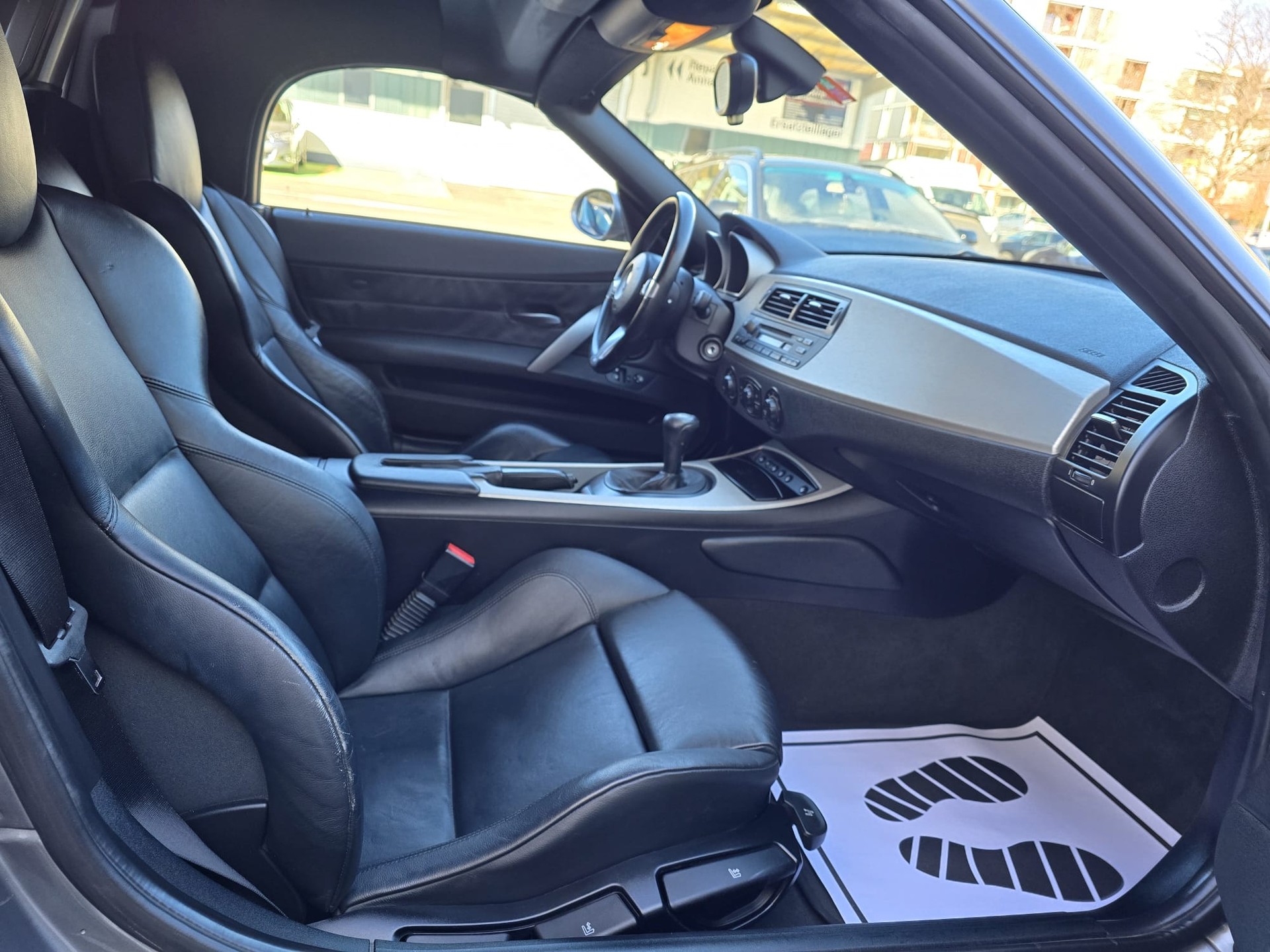 BMW Z4 2.2i Roadster-image-14