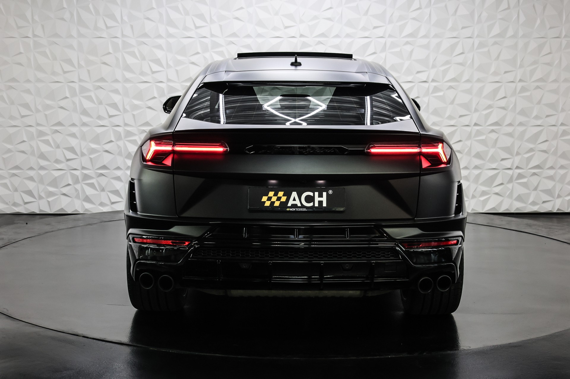 LAMBORGHINI Urus 4.0 S-image-4