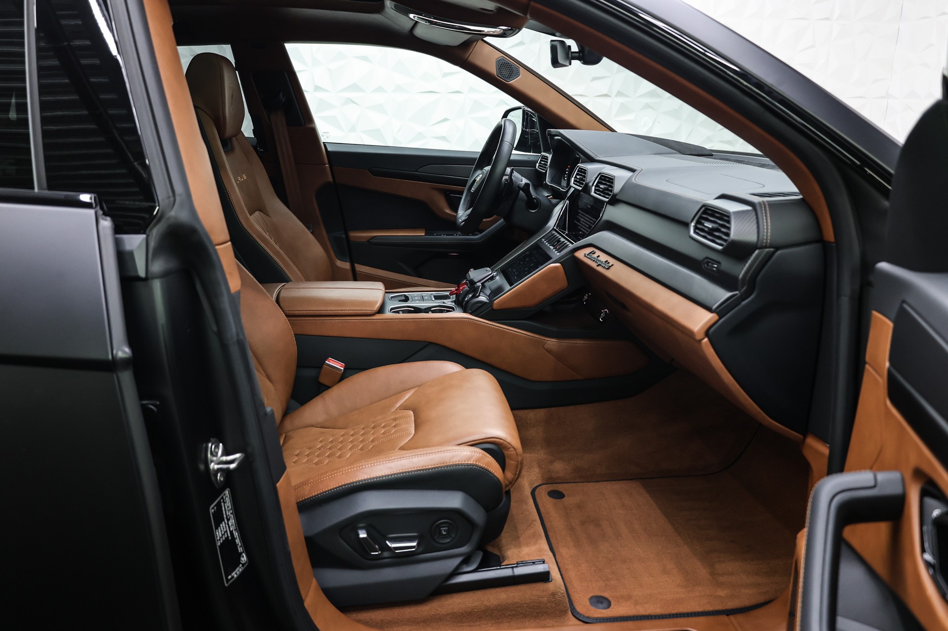 LAMBORGHINI Urus 4.0 S-image-30