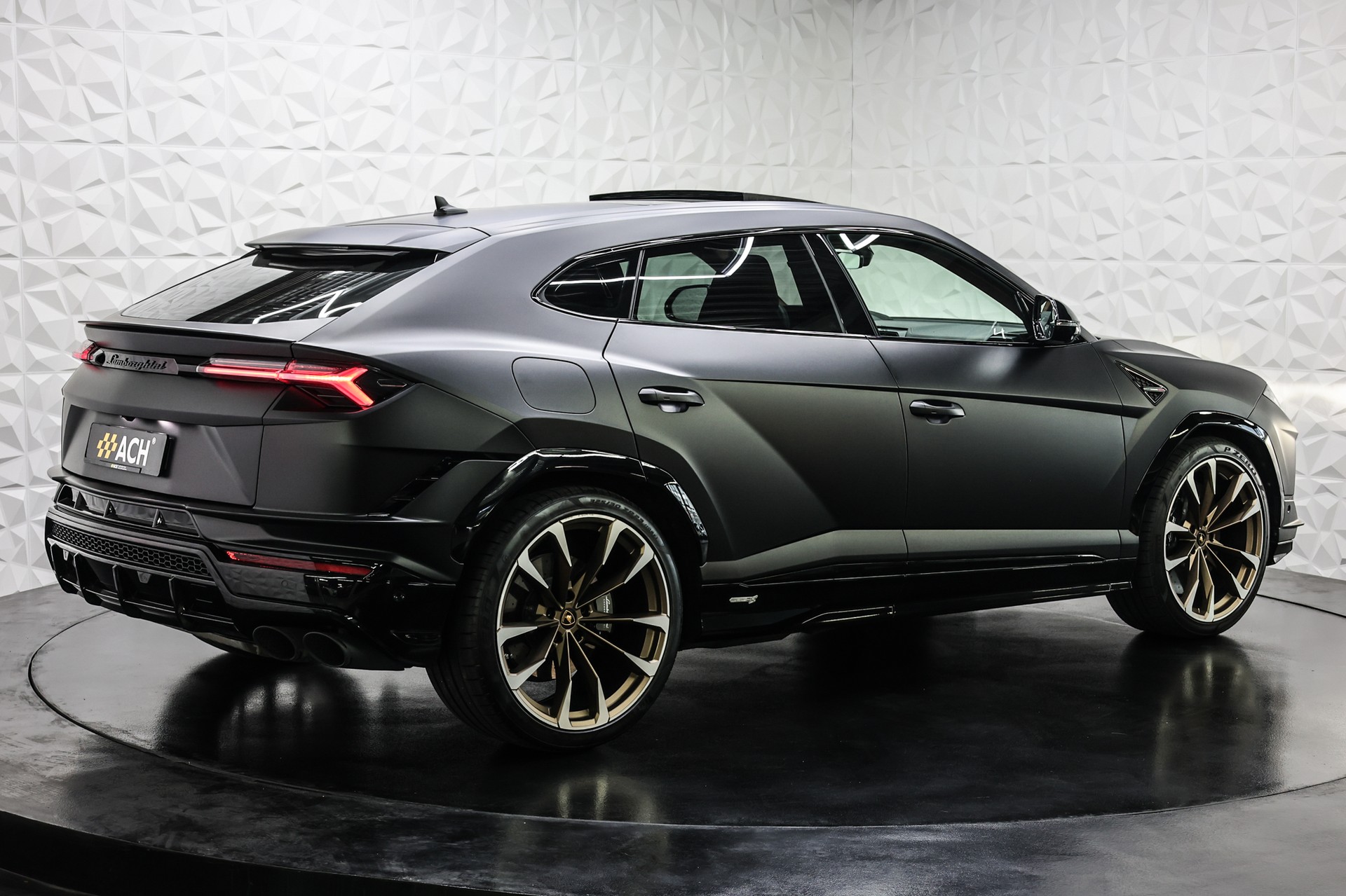 LAMBORGHINI Urus 4.0 S-image-8