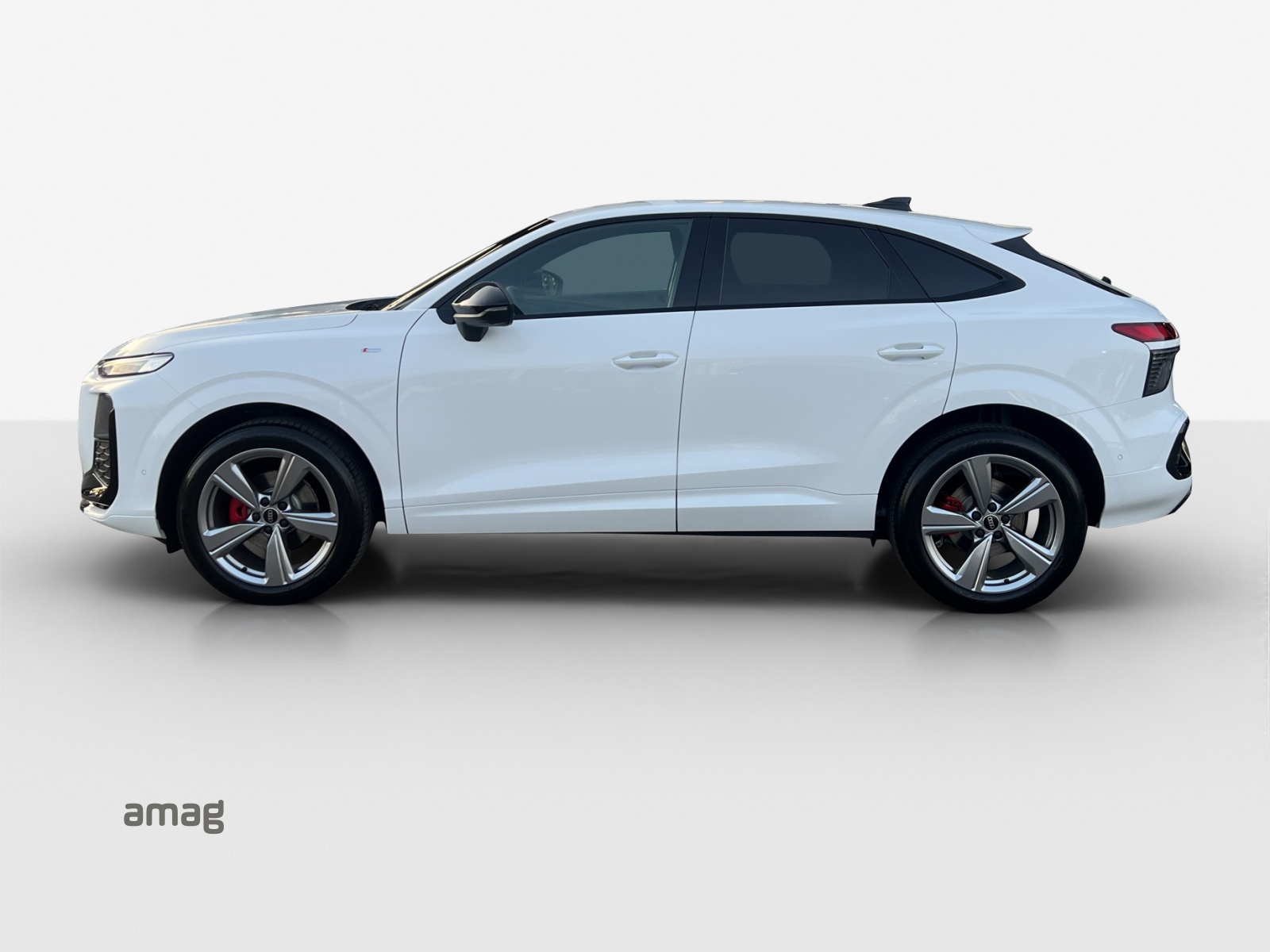 AUDI Q3 Sportback 110 kW TFSI S tronic-image-1