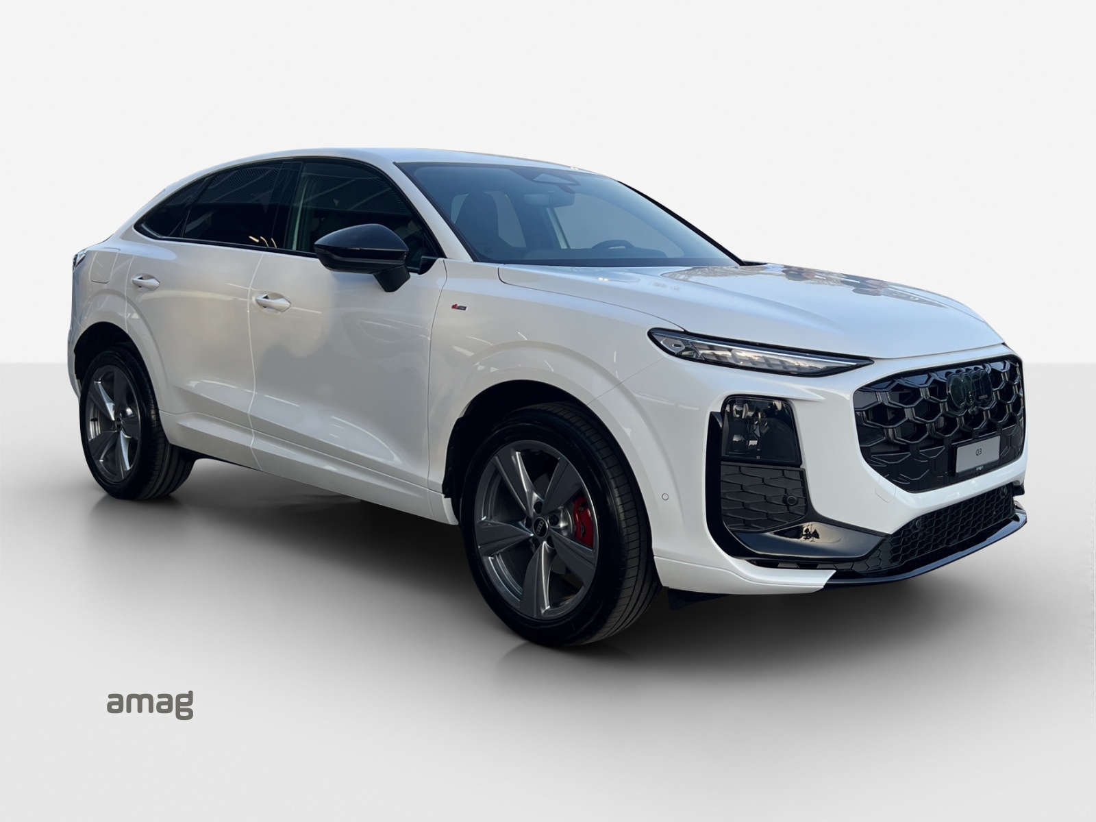 AUDI Q3 Sportback 110 kW TFSI S tronic-image-5