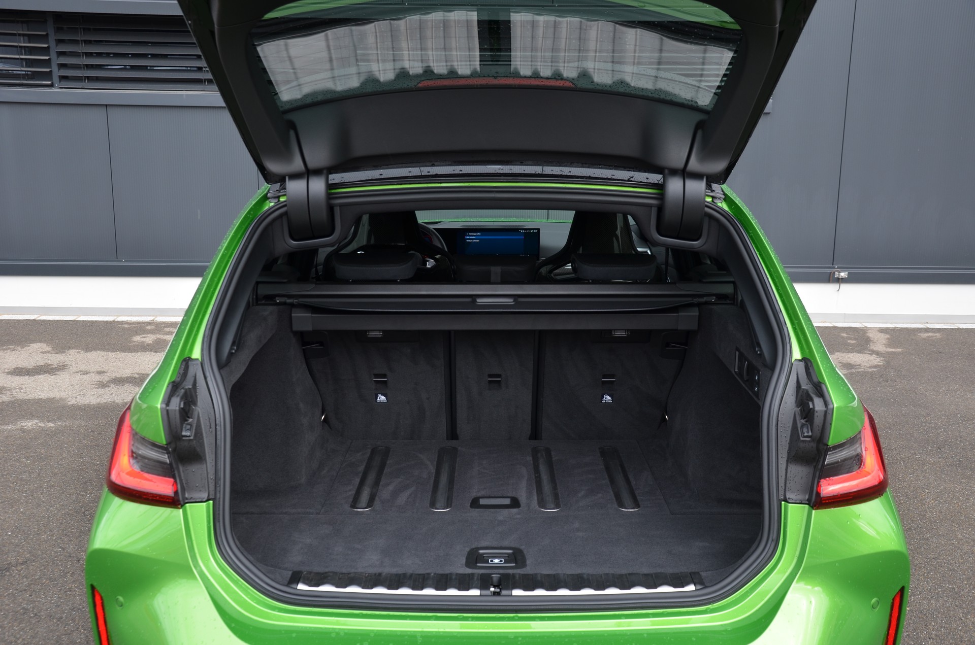 BMW M3 Touring xDrive Competition M-image-8