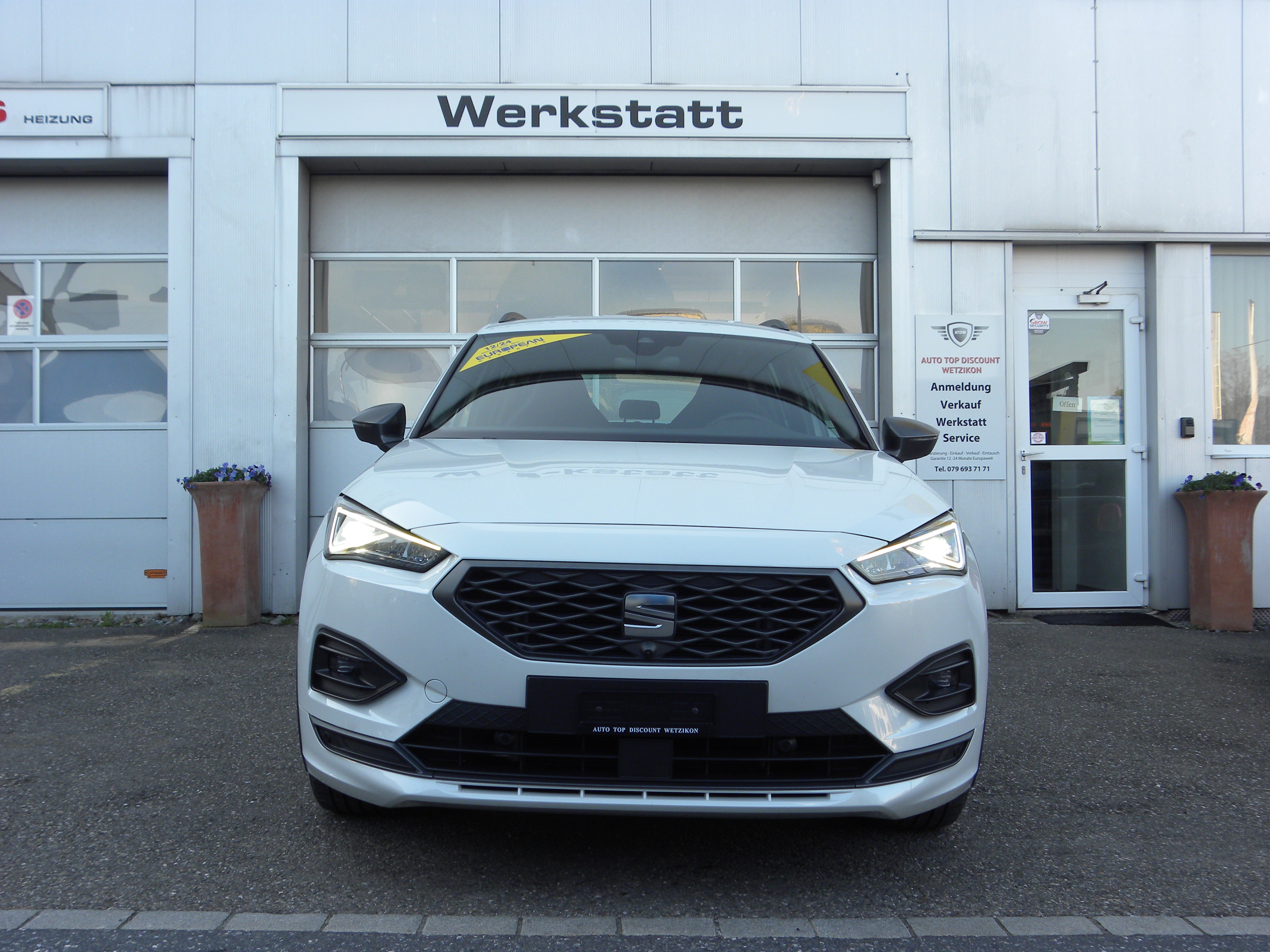 Car photo