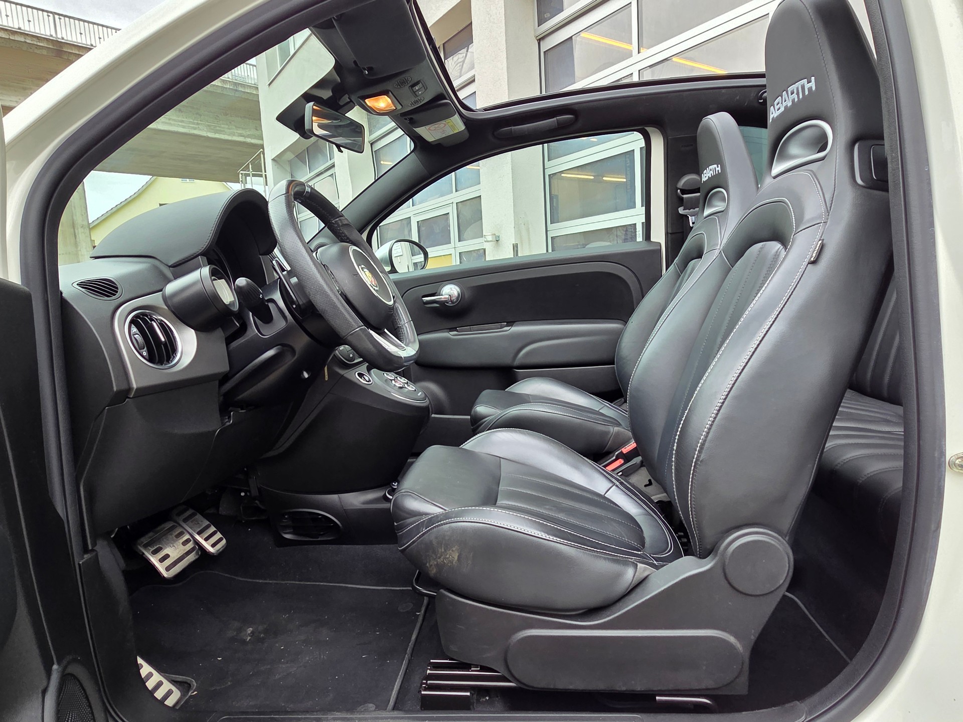 FIAT 595C 1.4 16V Turbo Abarth Turismo Dualogic-image-5