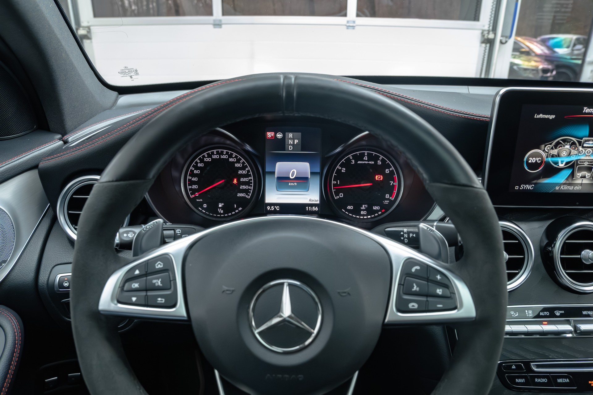 MERCEDES-BENZ GLC 43 AMG 4Matic 9G-Tronic-image-12