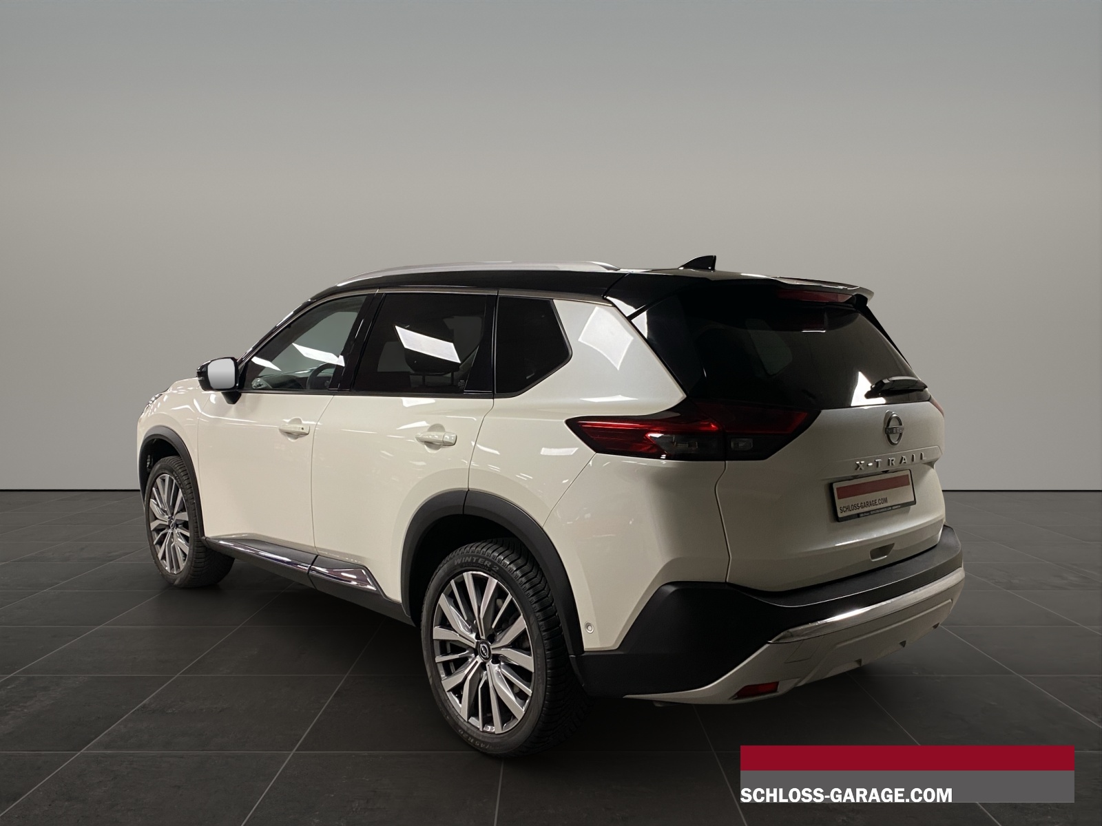 NISSAN X-TRAIL 1.5 VC-T Tekna+ e-4-image-2