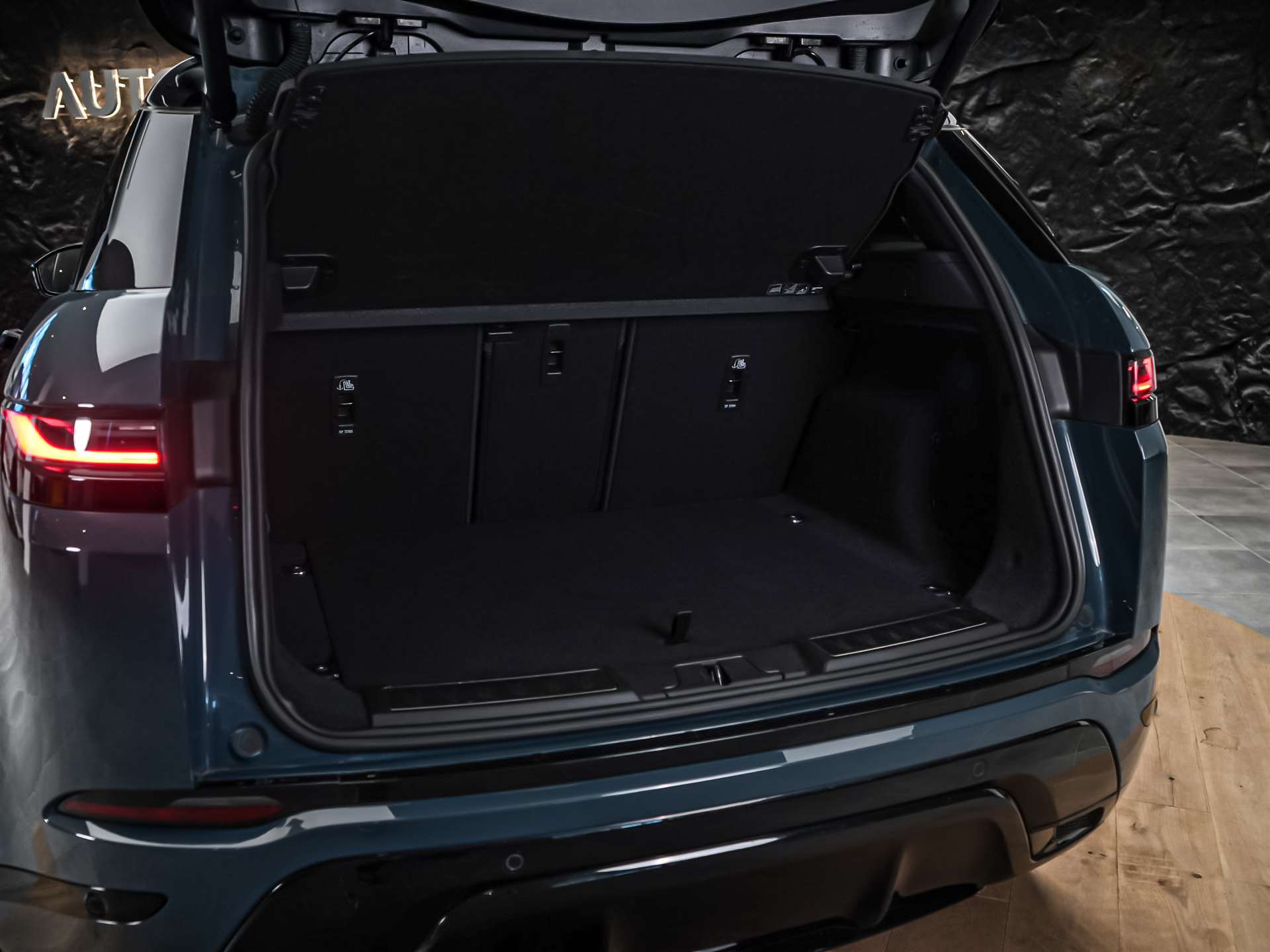 LAND ROVER Range Rover Evoque R-Dynamic D 200 MHEV SE AT9 *Facelift*Werksgarantie*Panorama*-image-34