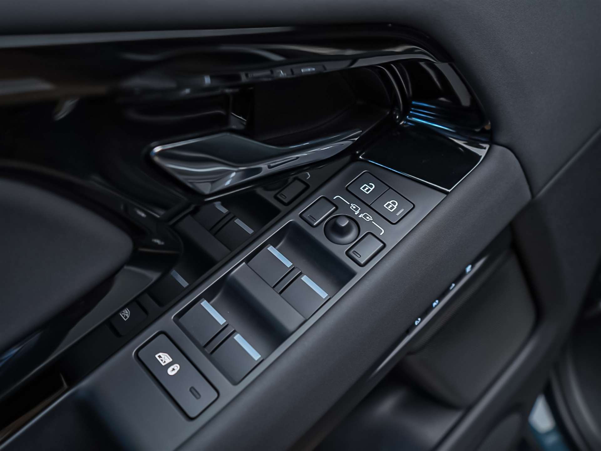 LAND ROVER Range Rover Evoque R-Dynamic D 200 MHEV SE AT9 *Facelift*Werksgarantie*Panorama*-image-18