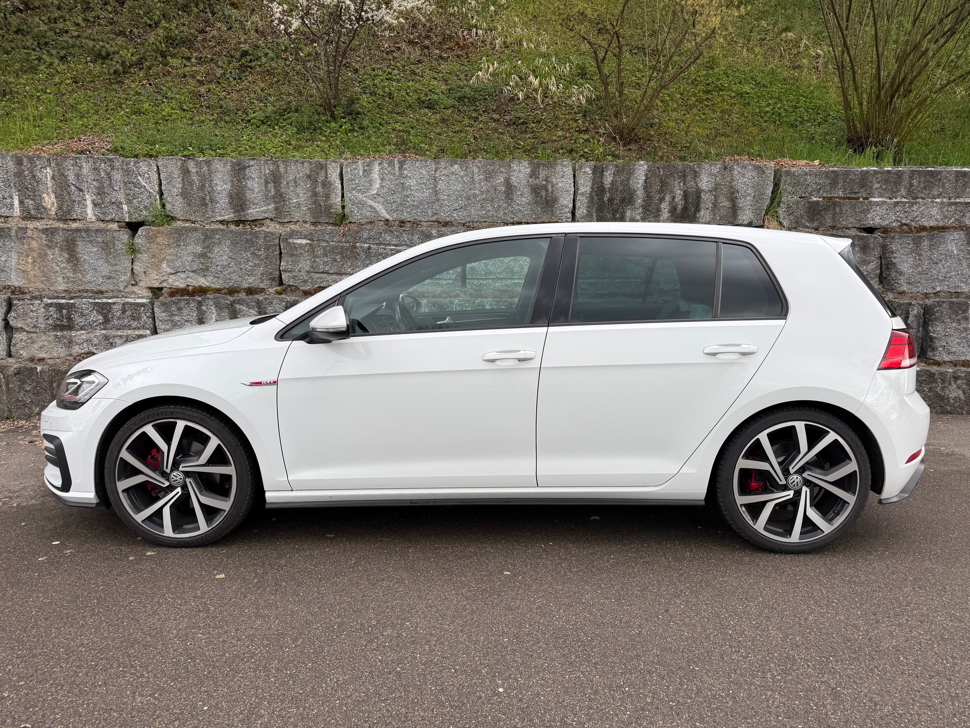 VW Golf 2.0 TSI GTI DSG-image-9