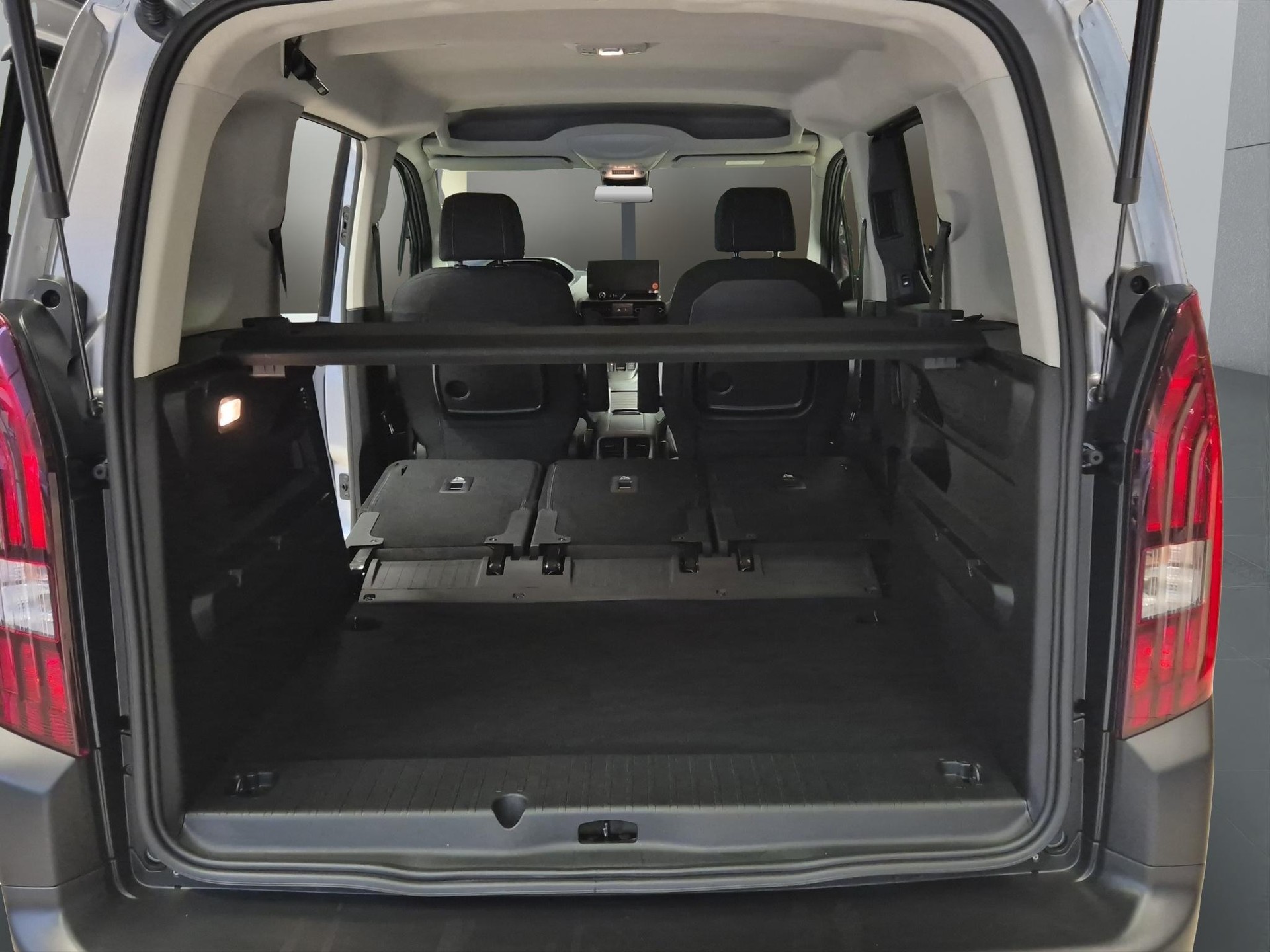 PEUGEOT Rifter 1.5 BlueHDi 130 GT-image-15