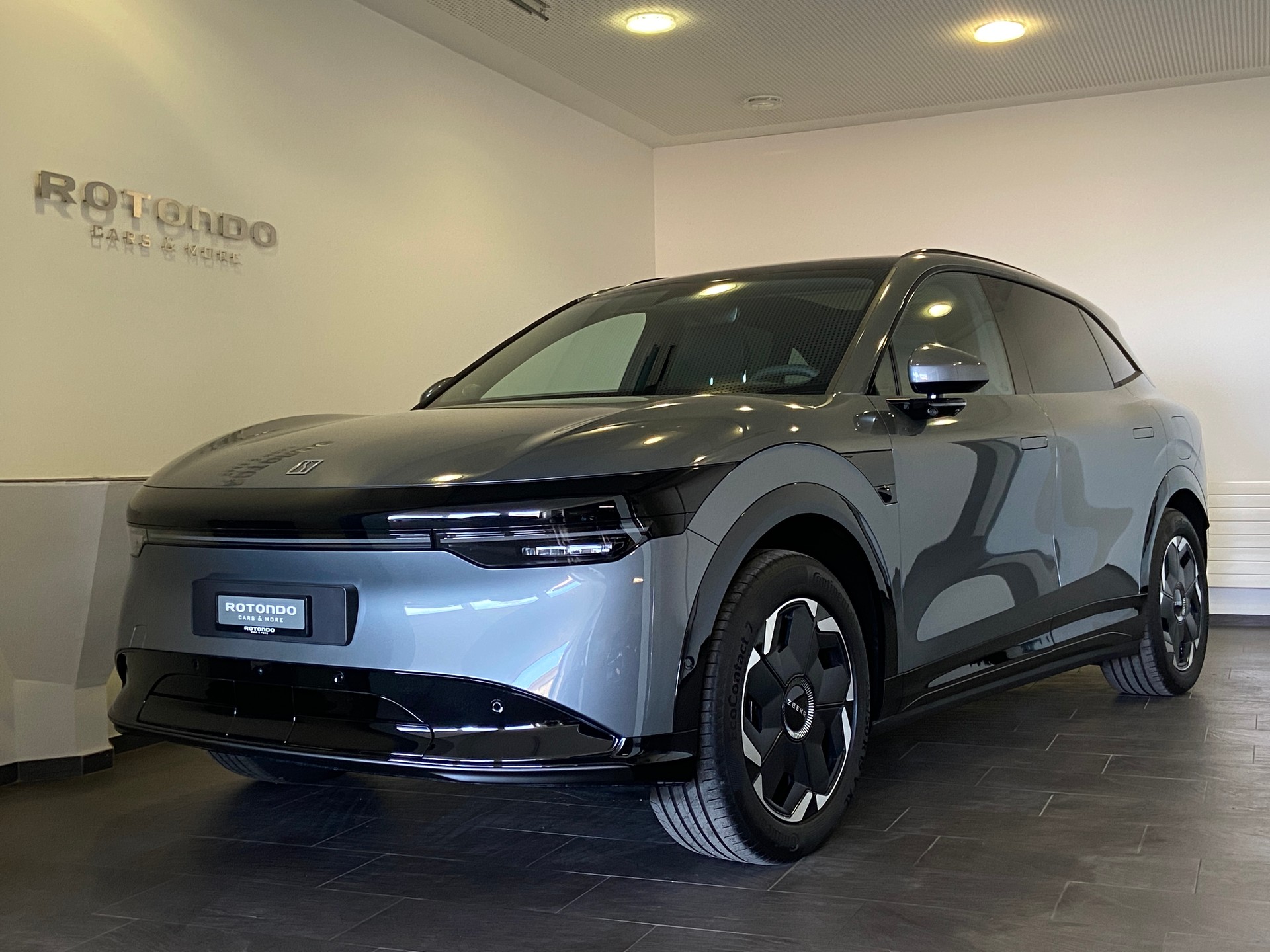 ZEEKR 7X 71kWh Core RWD-image-0