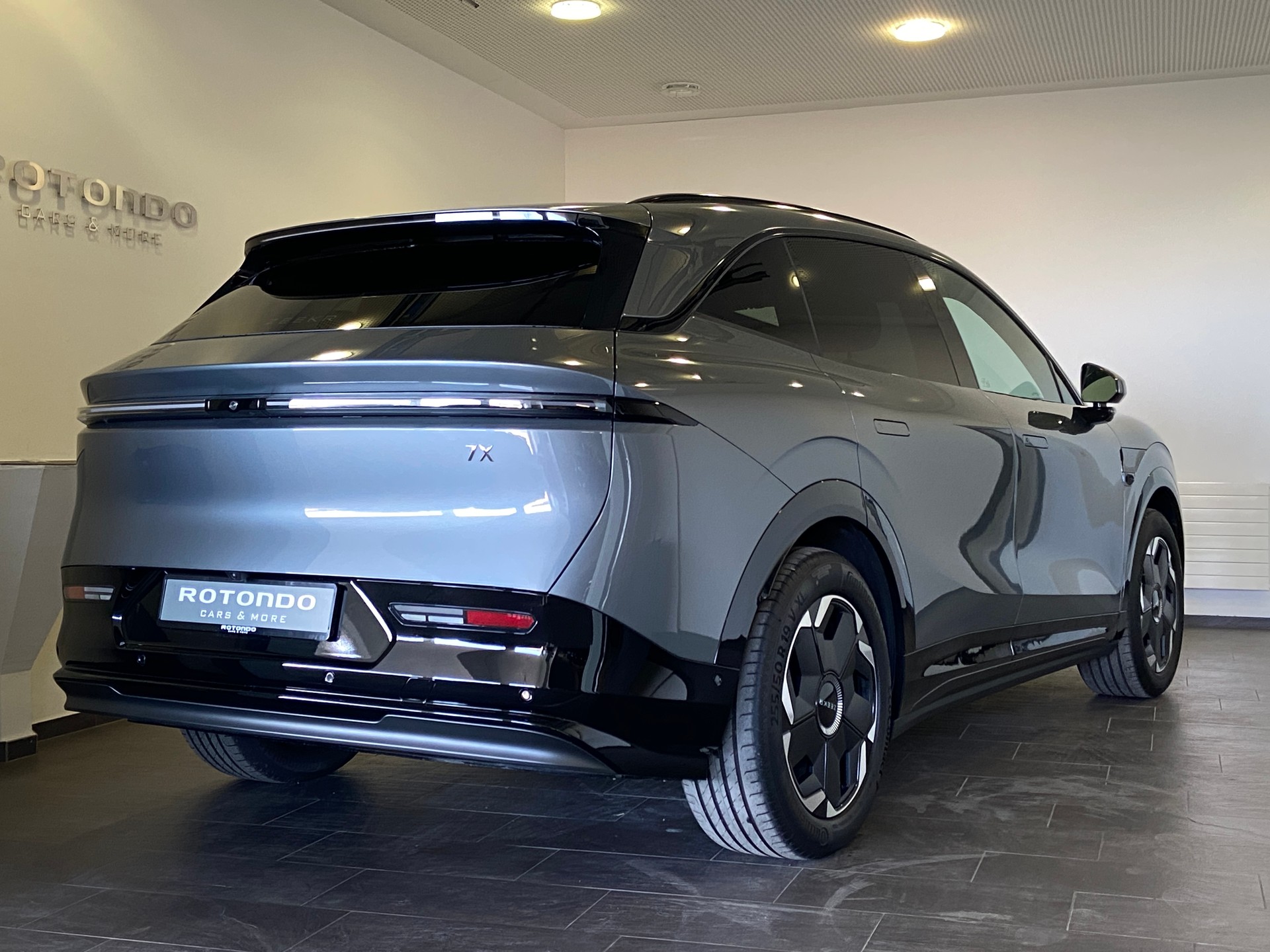 ZEEKR 7X 71kWh Core RWD-image-1