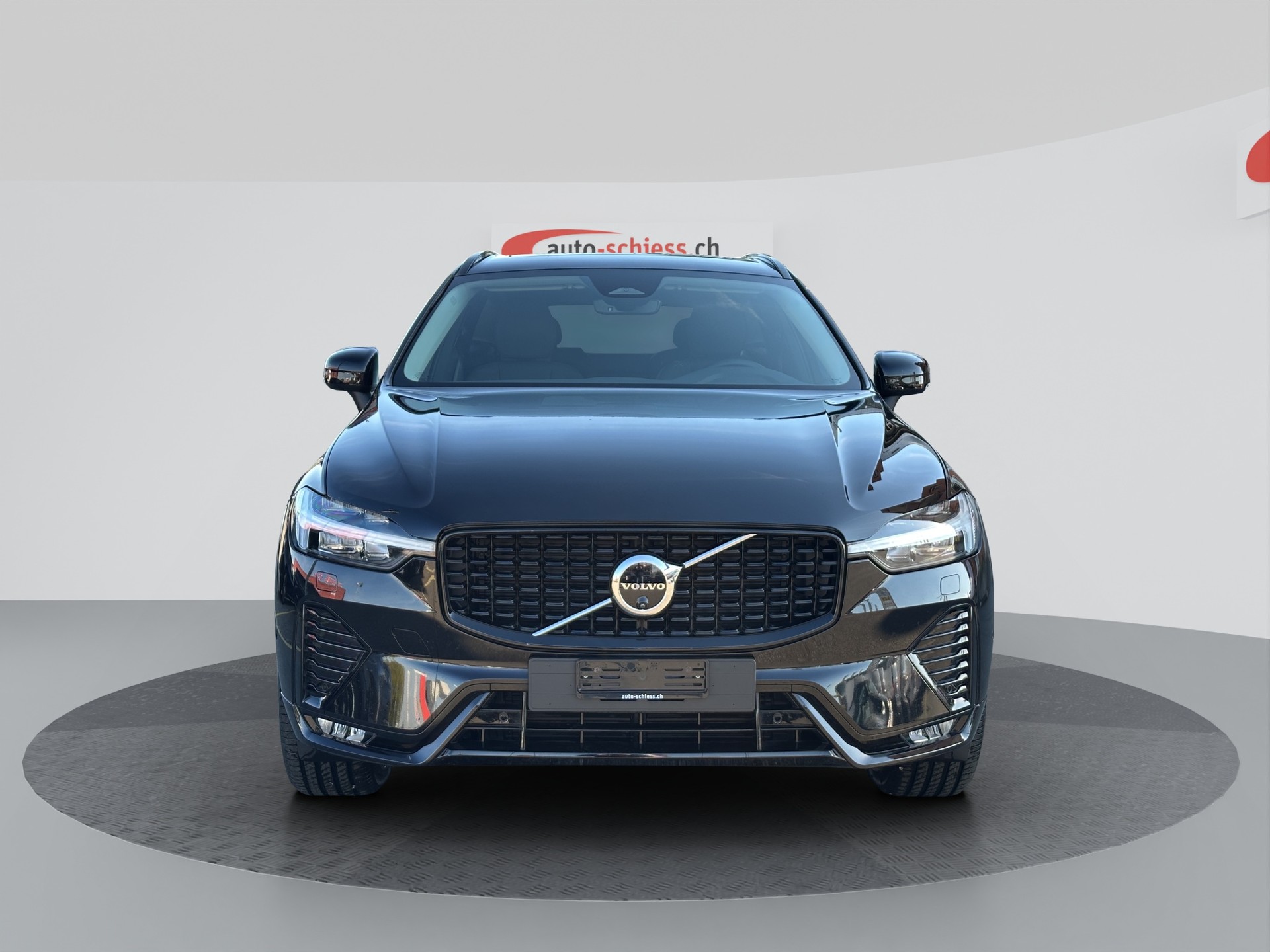 VOLVO XC60 B5 AWD Plus Dark Geartronic-image-1