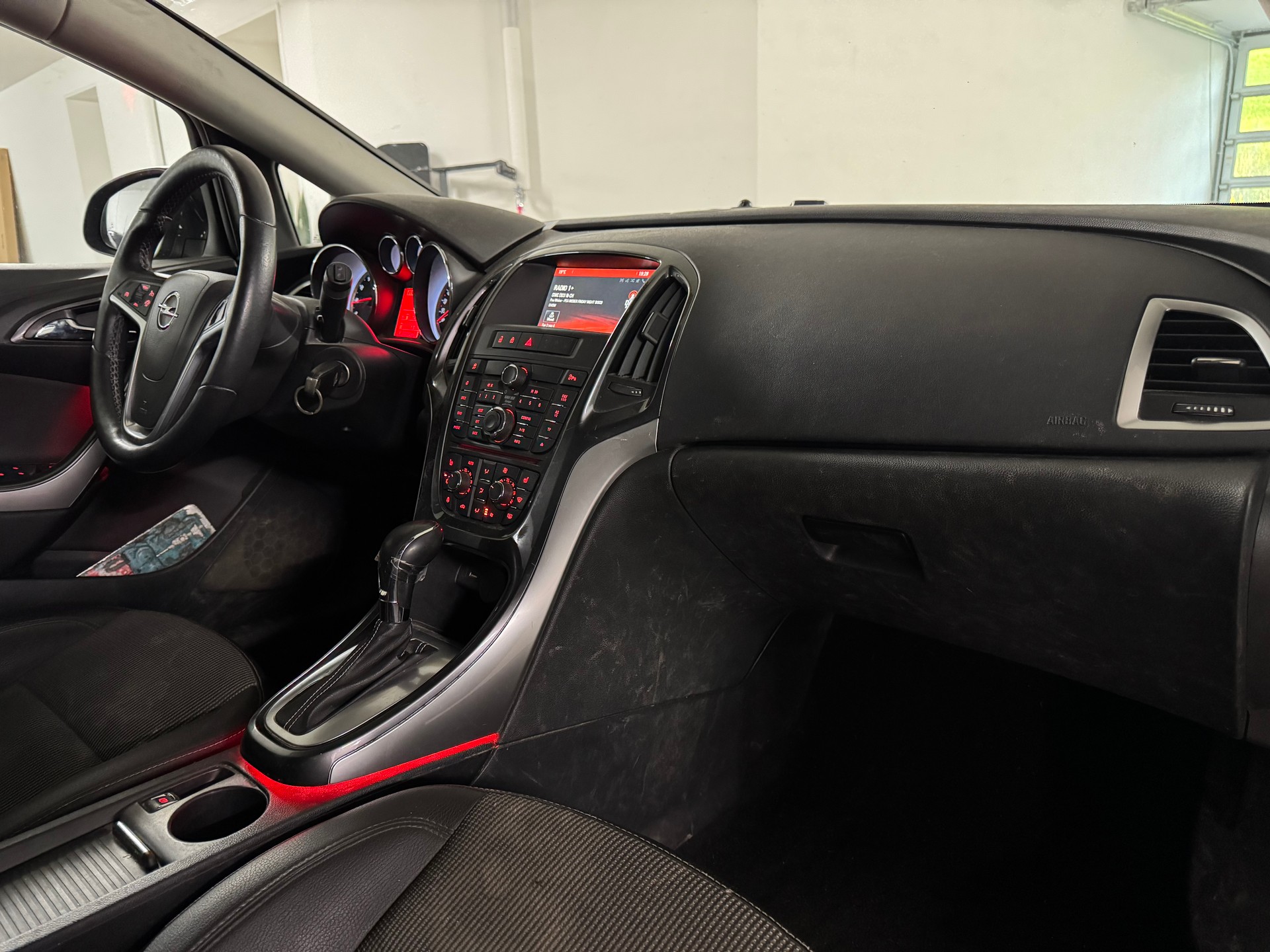OPEL Astra 1.6i 16V Turbo Sport Automatic OPC-Line-image-11