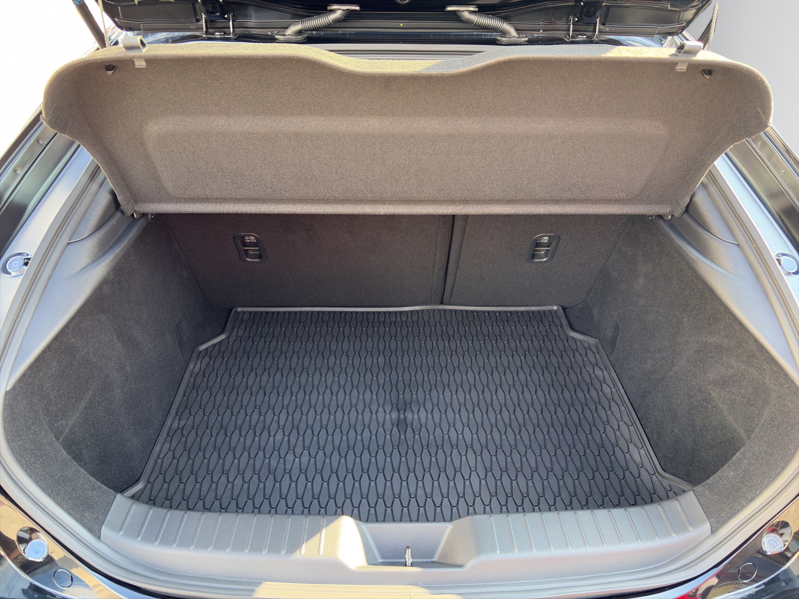 MAZDA 3 Hatchback SKYACTIV-G M Hybrid 140 Homura Automat-image-9