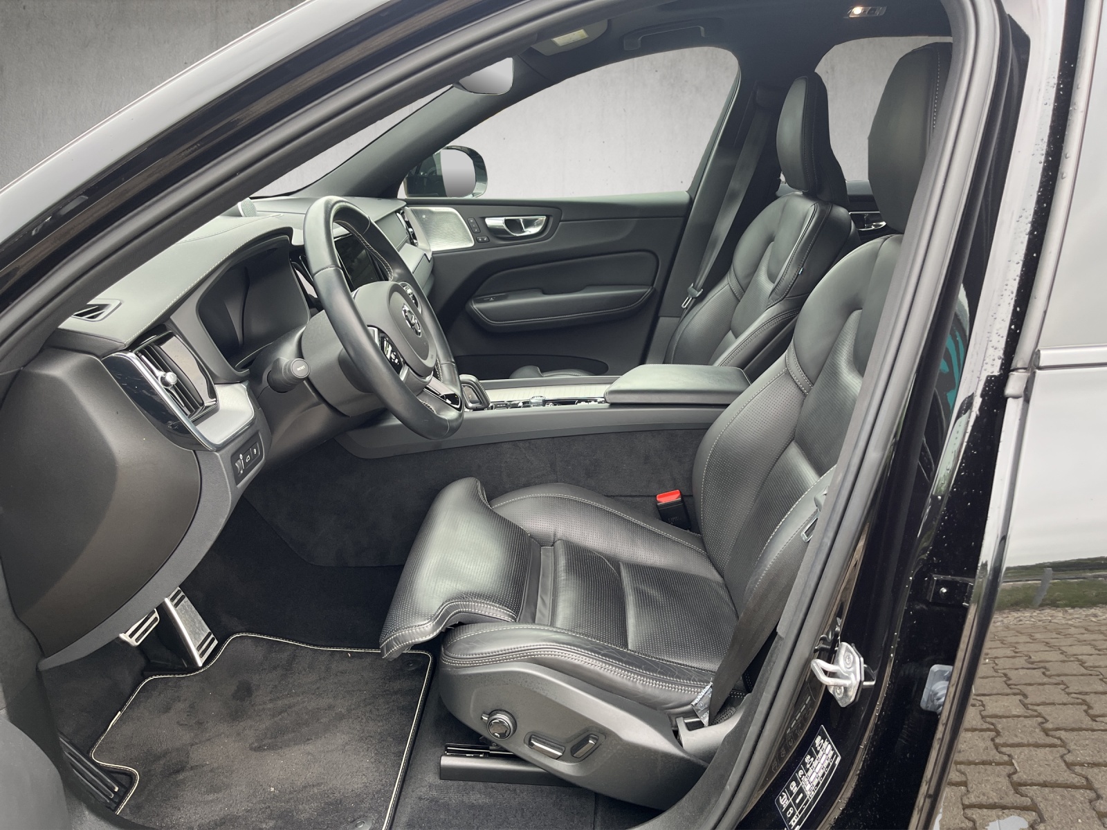 VOLVO XC60 2.0 T8 TE Polestar eAWD-image-8