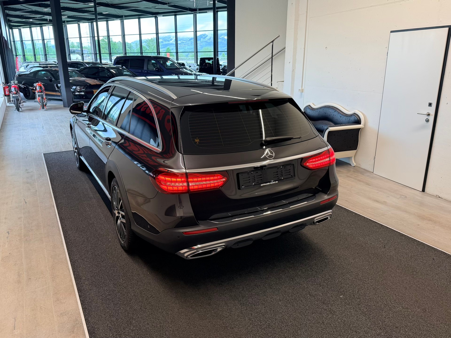 MERCEDES-BENZ E 450 All-Terrain 4Matic Exclusive 9G-Tronic-image-7