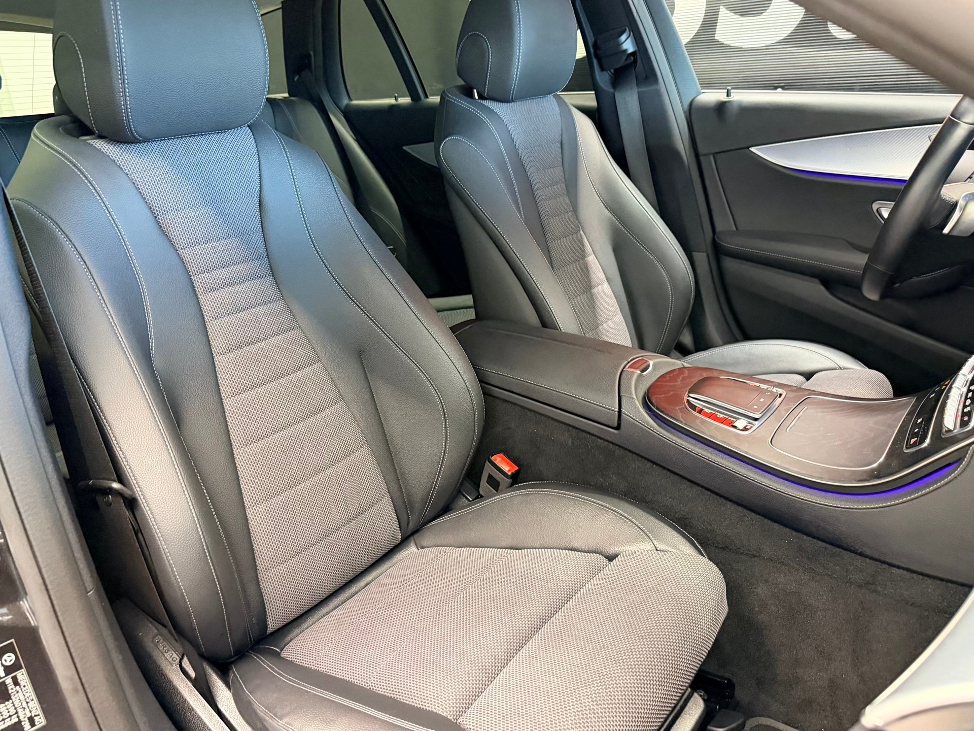 MERCEDES-BENZ E 450 All-Terrain 4Matic Exclusive 9G-Tronic-image-19