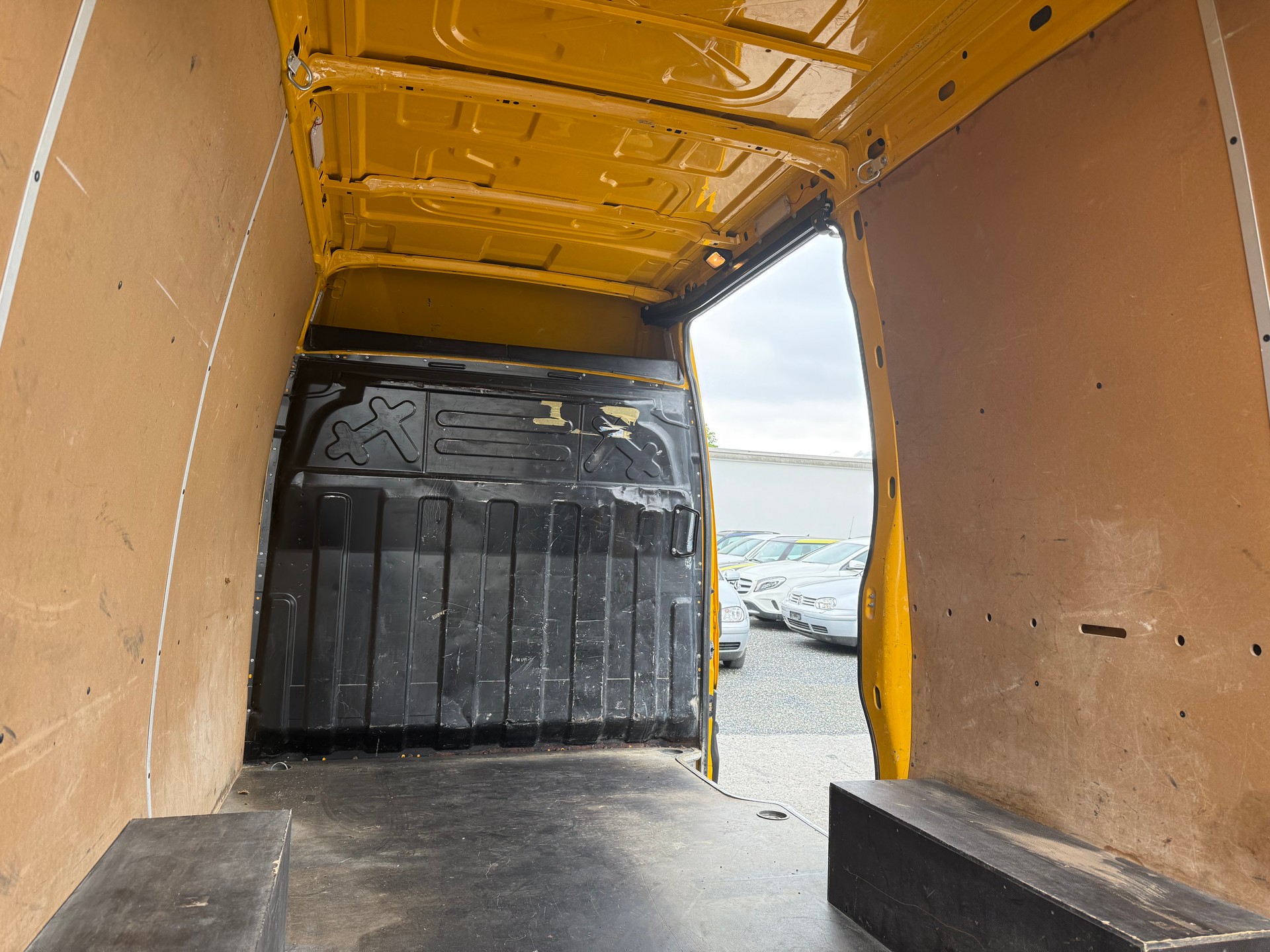 IVECO 35 S 13 V Anhängelast 3500 kg-image-12