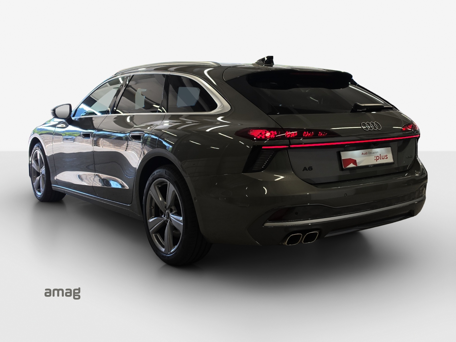 AUDI A6 Avant TDI quattro 150 kW S tronic-image-2