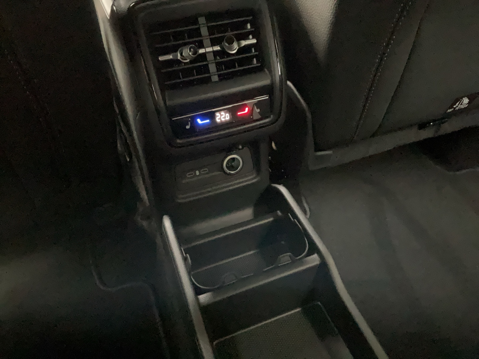 SKODA Kodiaq 1.5 TSI PHEV Sportline-image-15