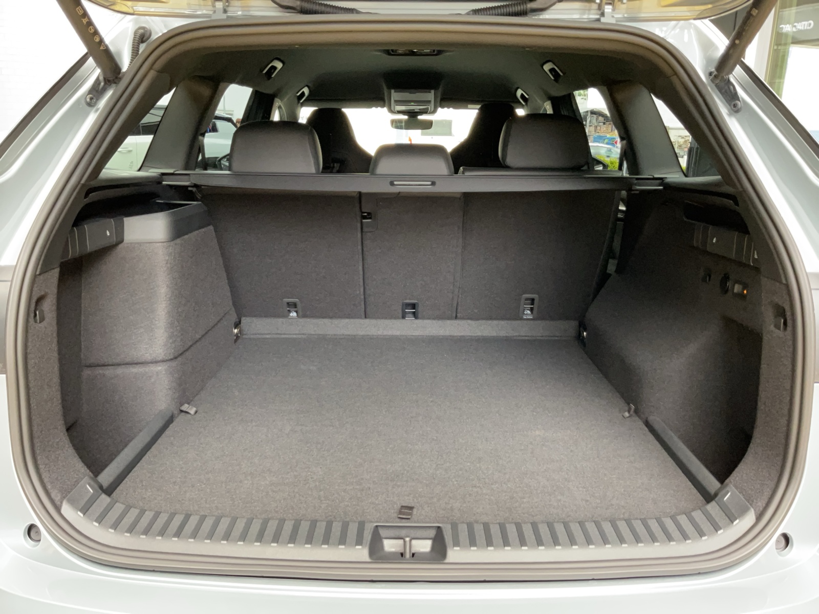 SKODA Kodiaq 1.5 TSI PHEV Sportline-image-12