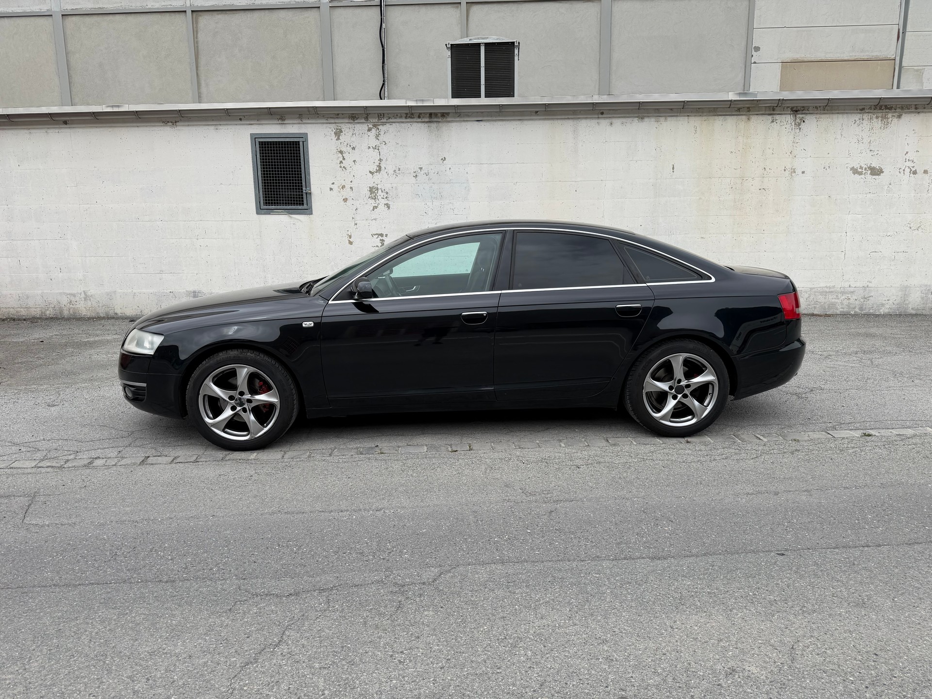 AUDI A6 Limousine 2.0 TDI-image-1