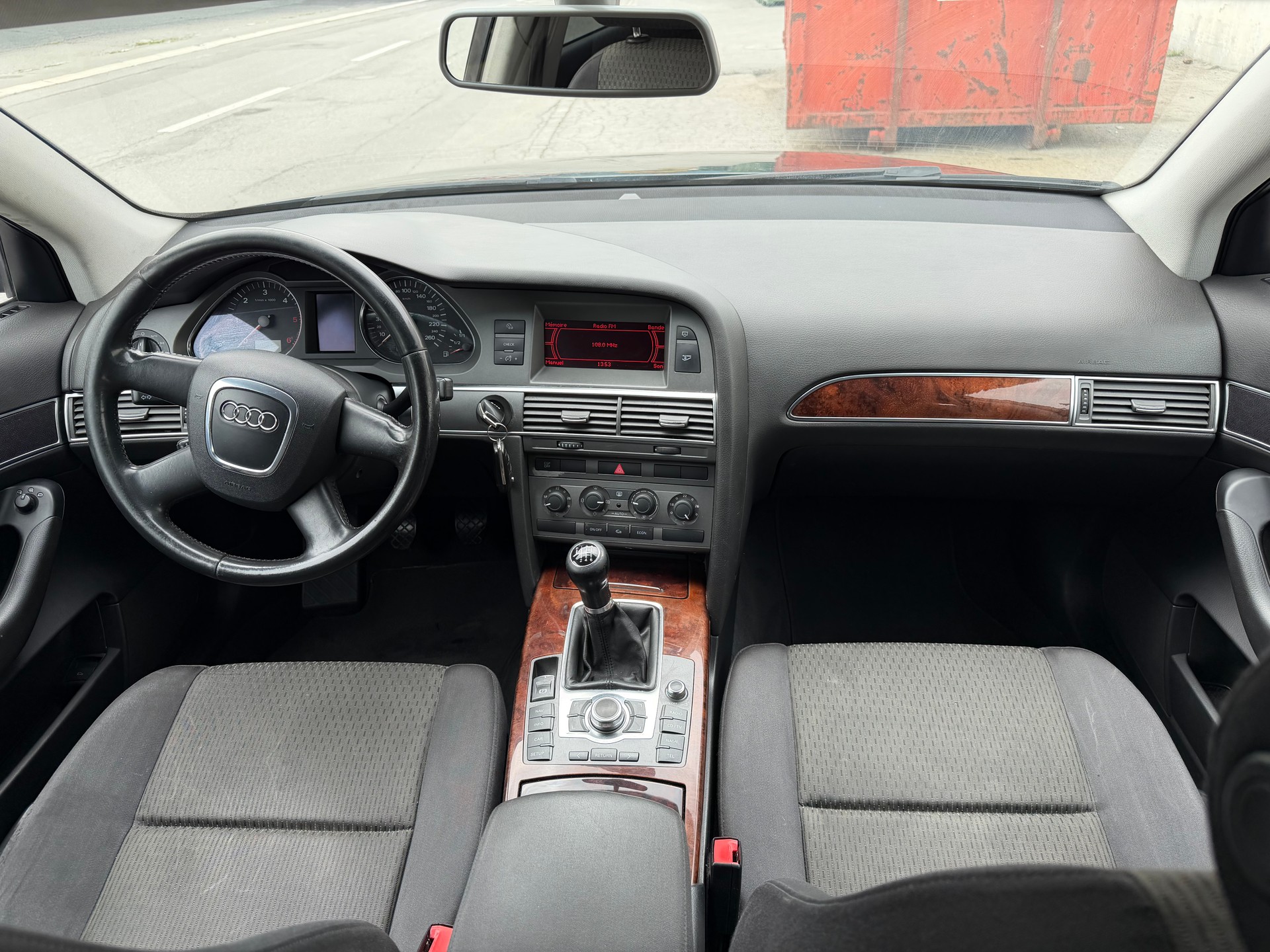 AUDI A6 Limousine 2.0 TDI-image-4