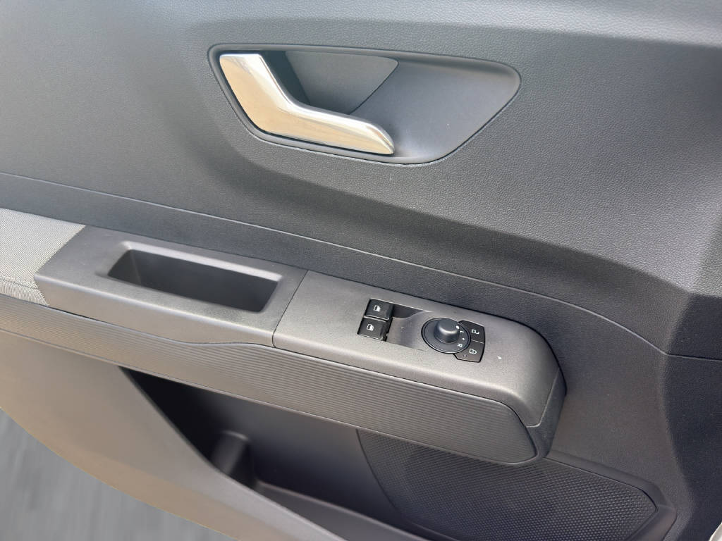 FORD Transit Courier Van 1.0 EcoBoost Limited-image-9