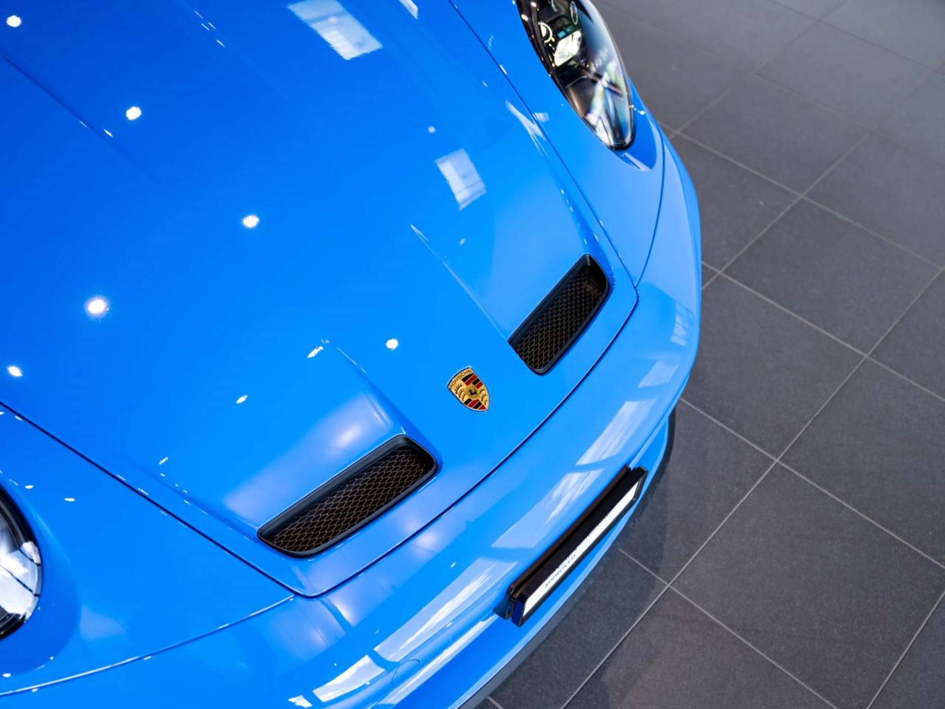 PORSCHE 911 GT3 mit Touring-Paket-image-22