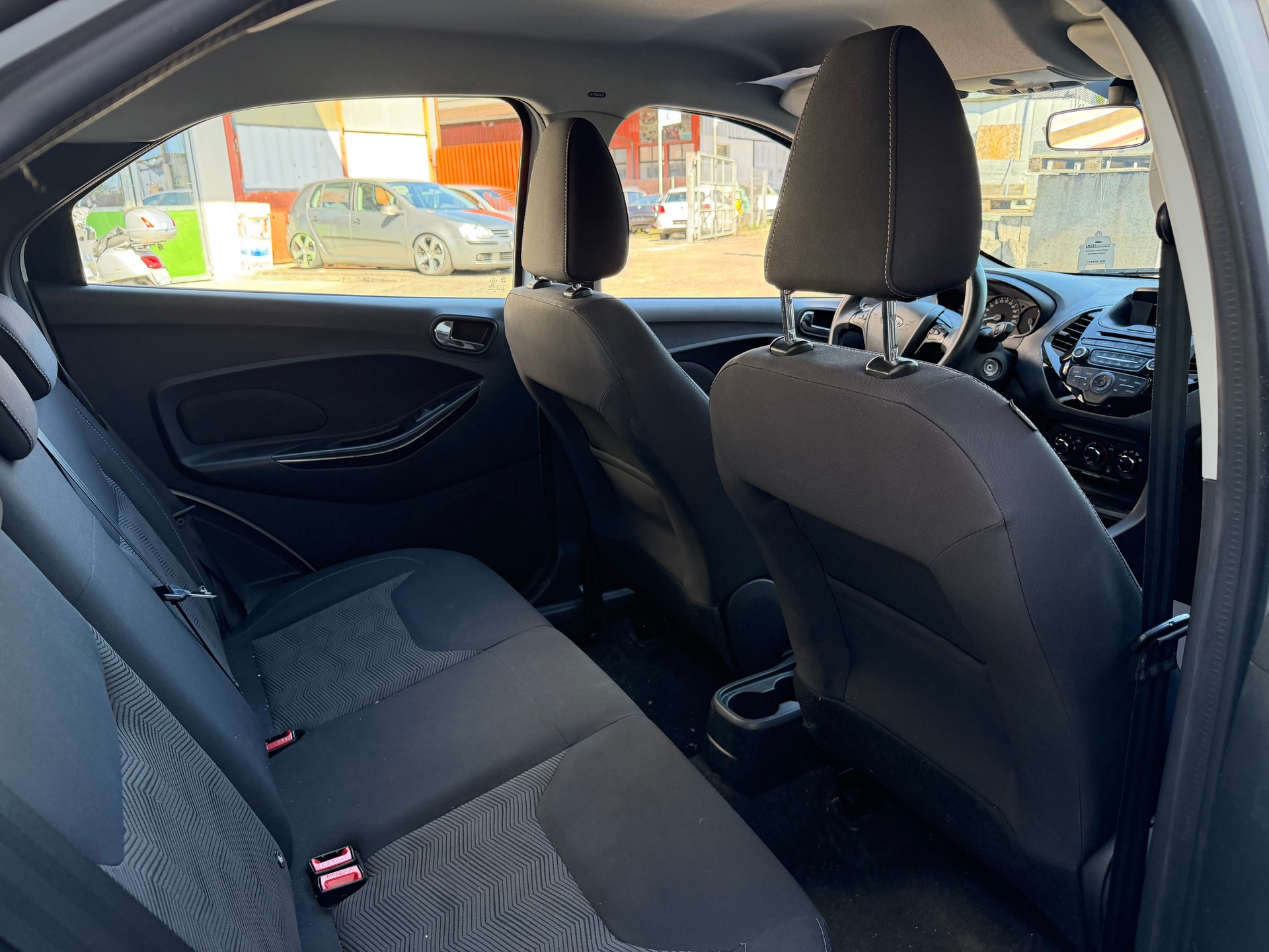 FORD KA+ 1.2 Ti-VCT Cool&Sound-image-15