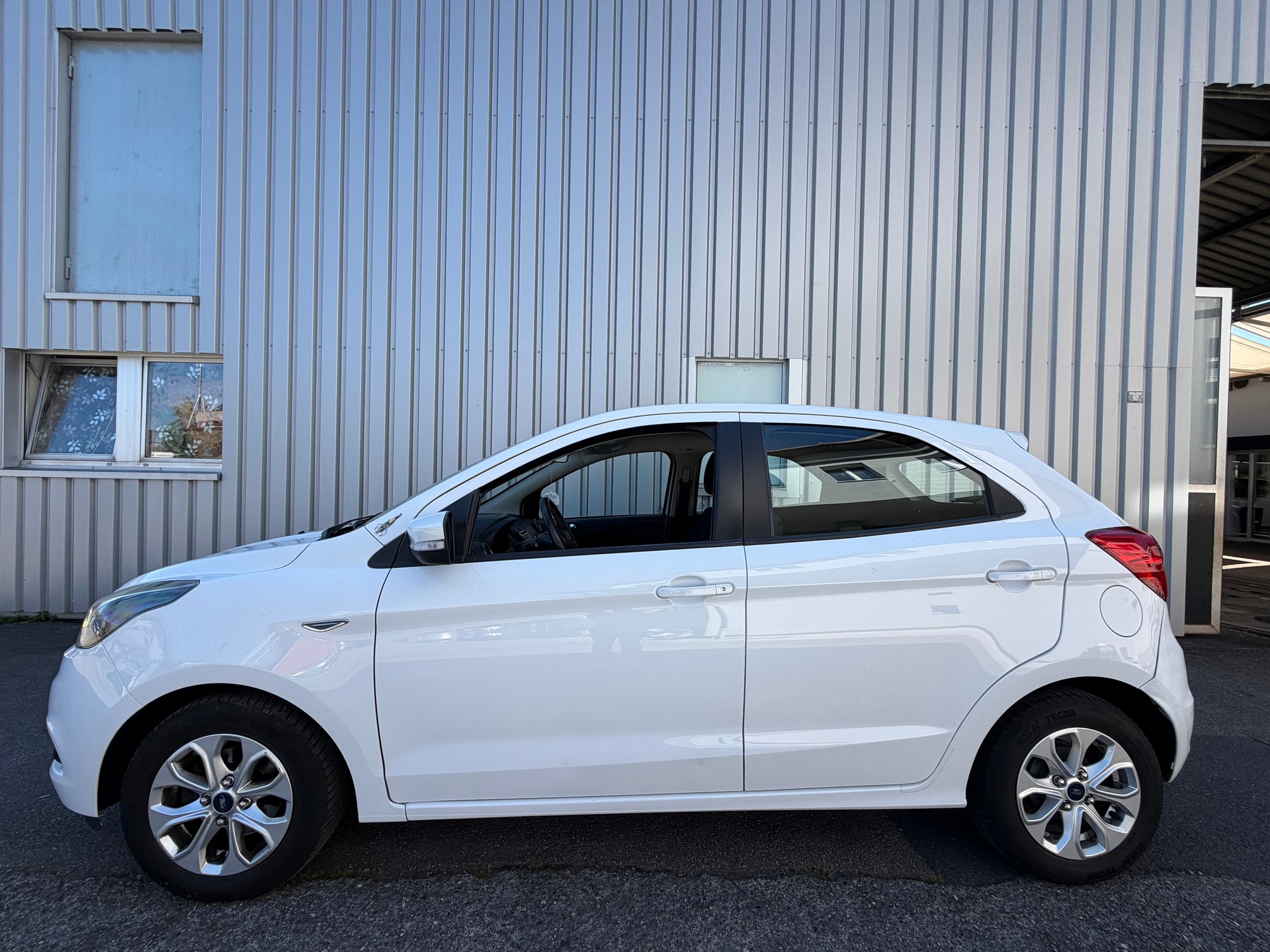 FORD KA+ 1.2 Ti-VCT Cool&Sound-image-3