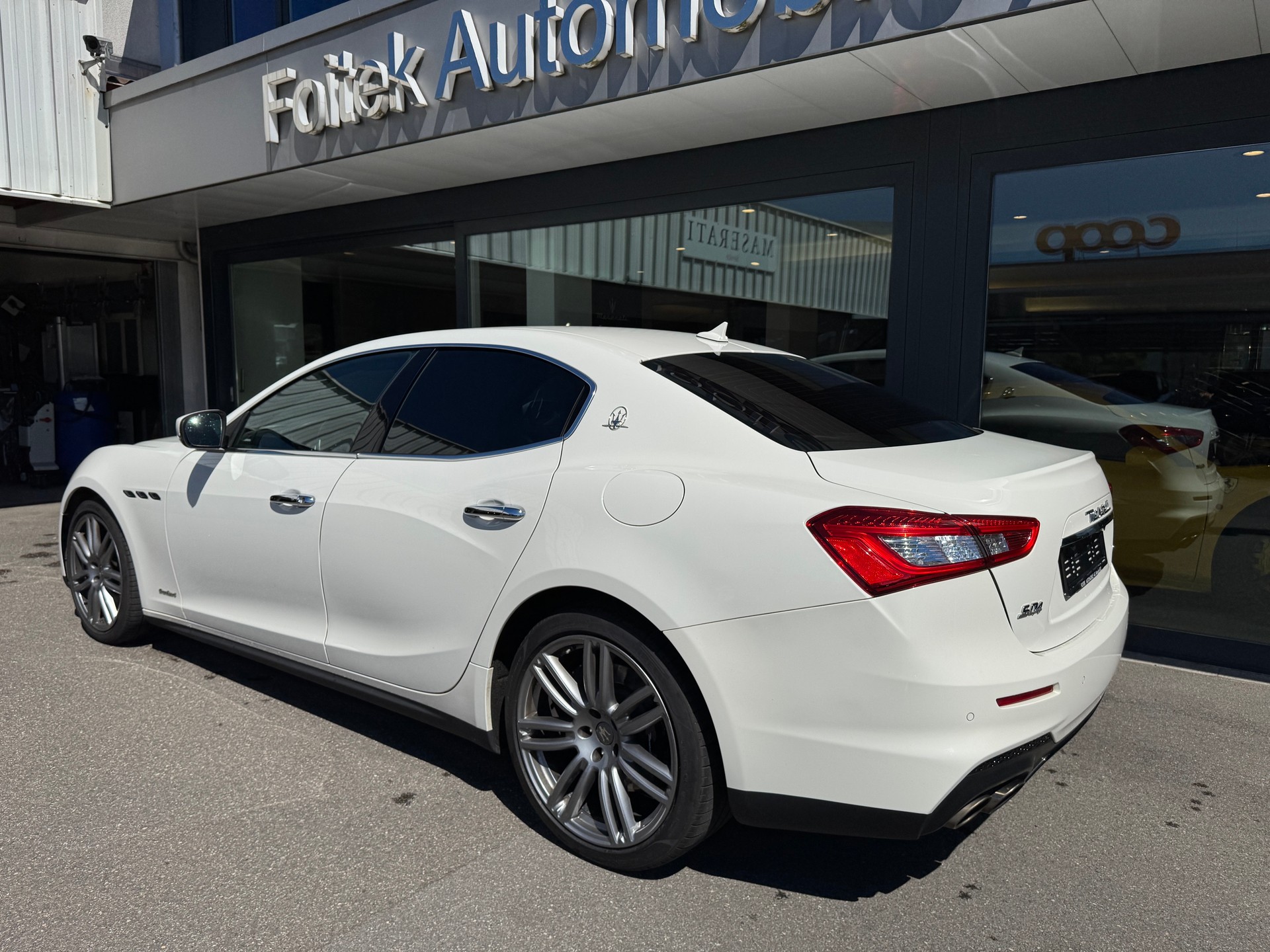 MASERATI Ghibli S Q4 3.0 GranSport-image-9