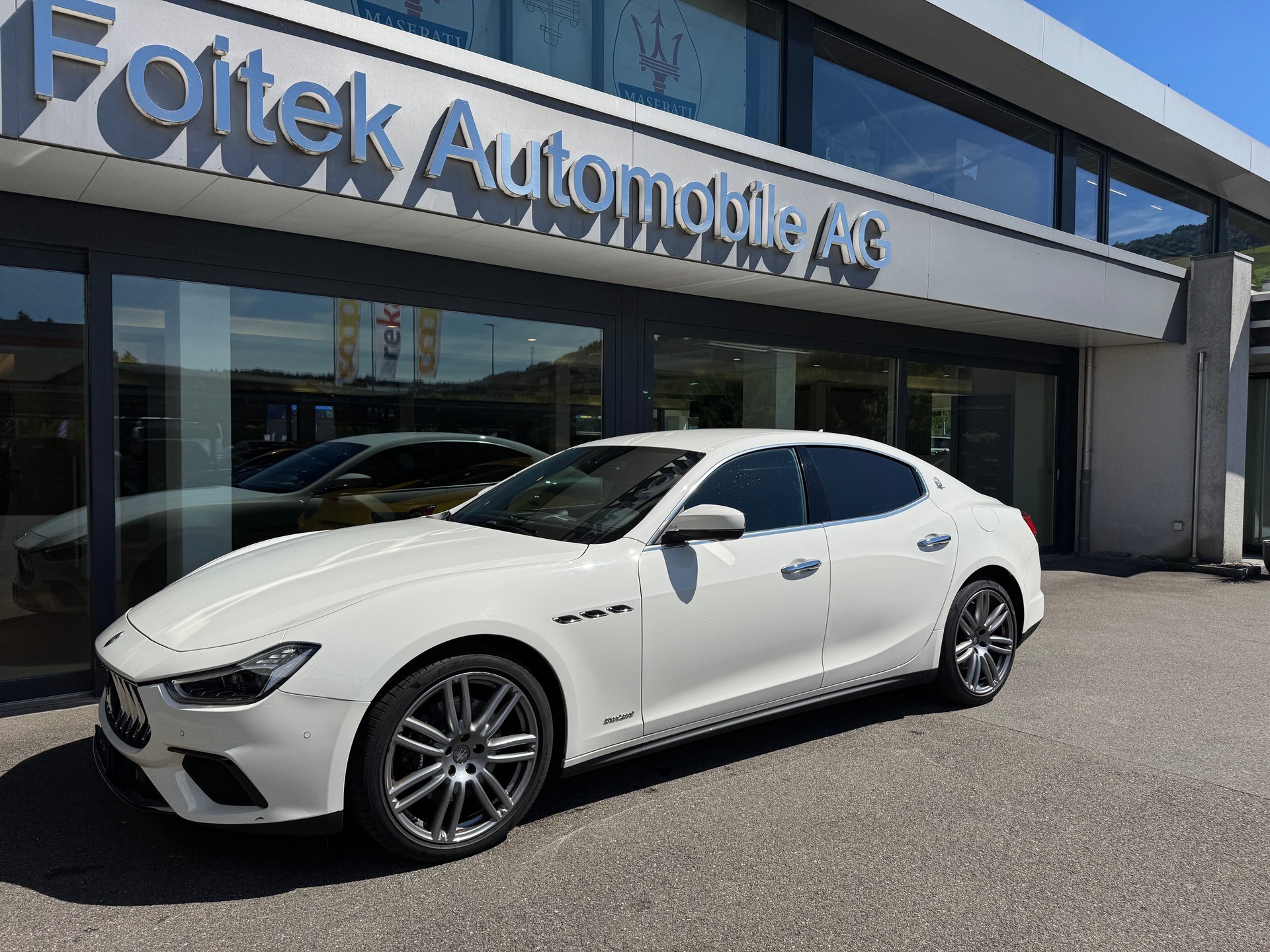 MASERATI Ghibli S Q4 3.0 GranSport-image-8