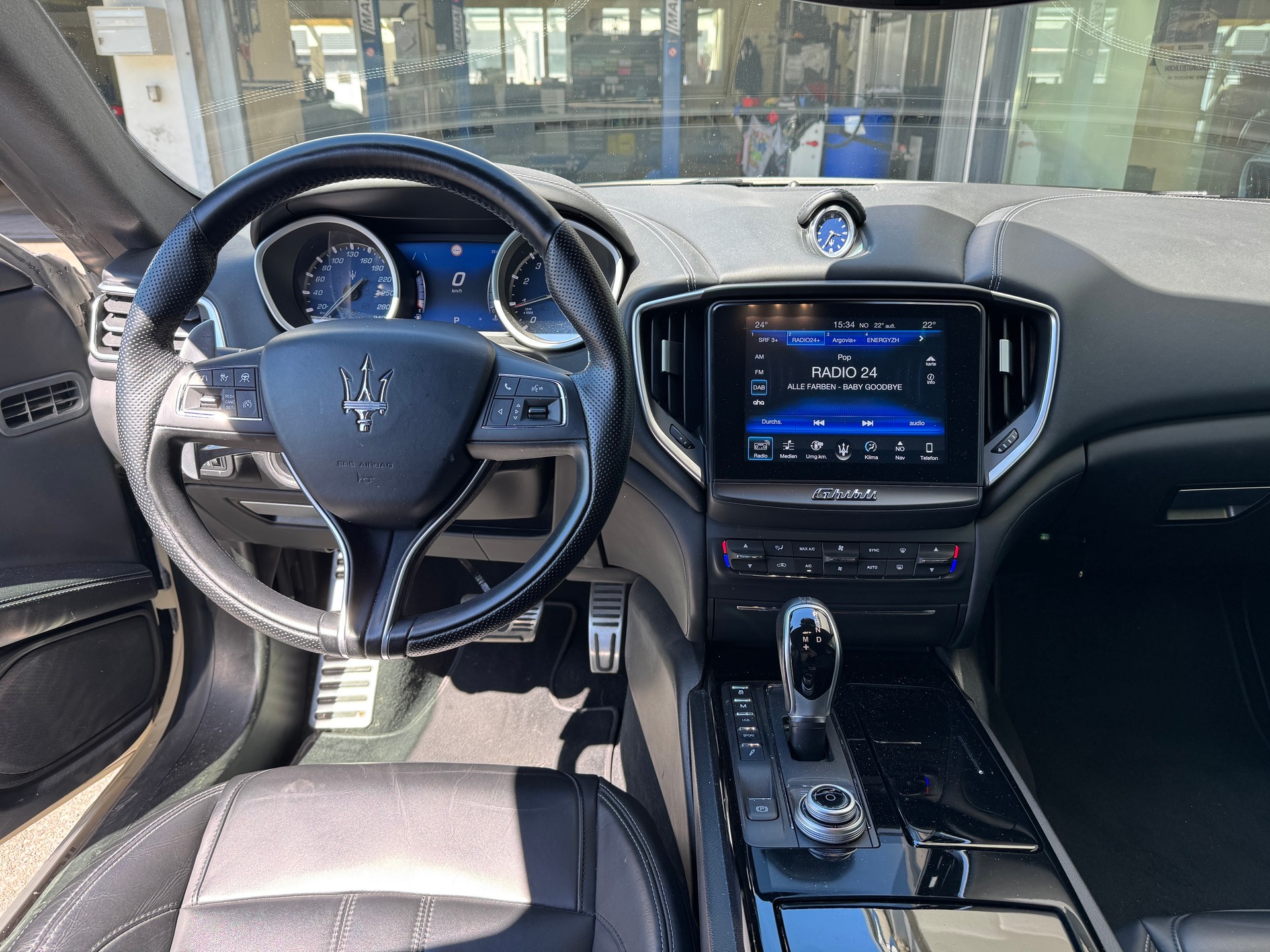 MASERATI Ghibli S Q4 3.0 GranSport-image-6