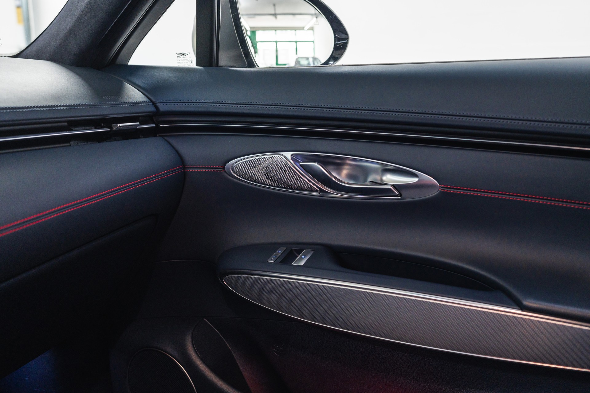 GENESIS GV70 2.5 TGDI Sport AT8 AWD-image-17