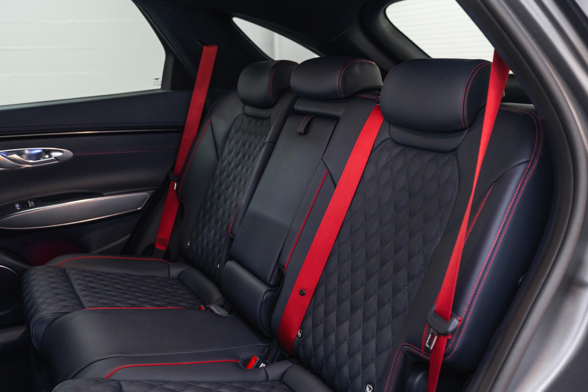 GENESIS GV70 2.5 TGDI Sport AT8 AWD-image-13