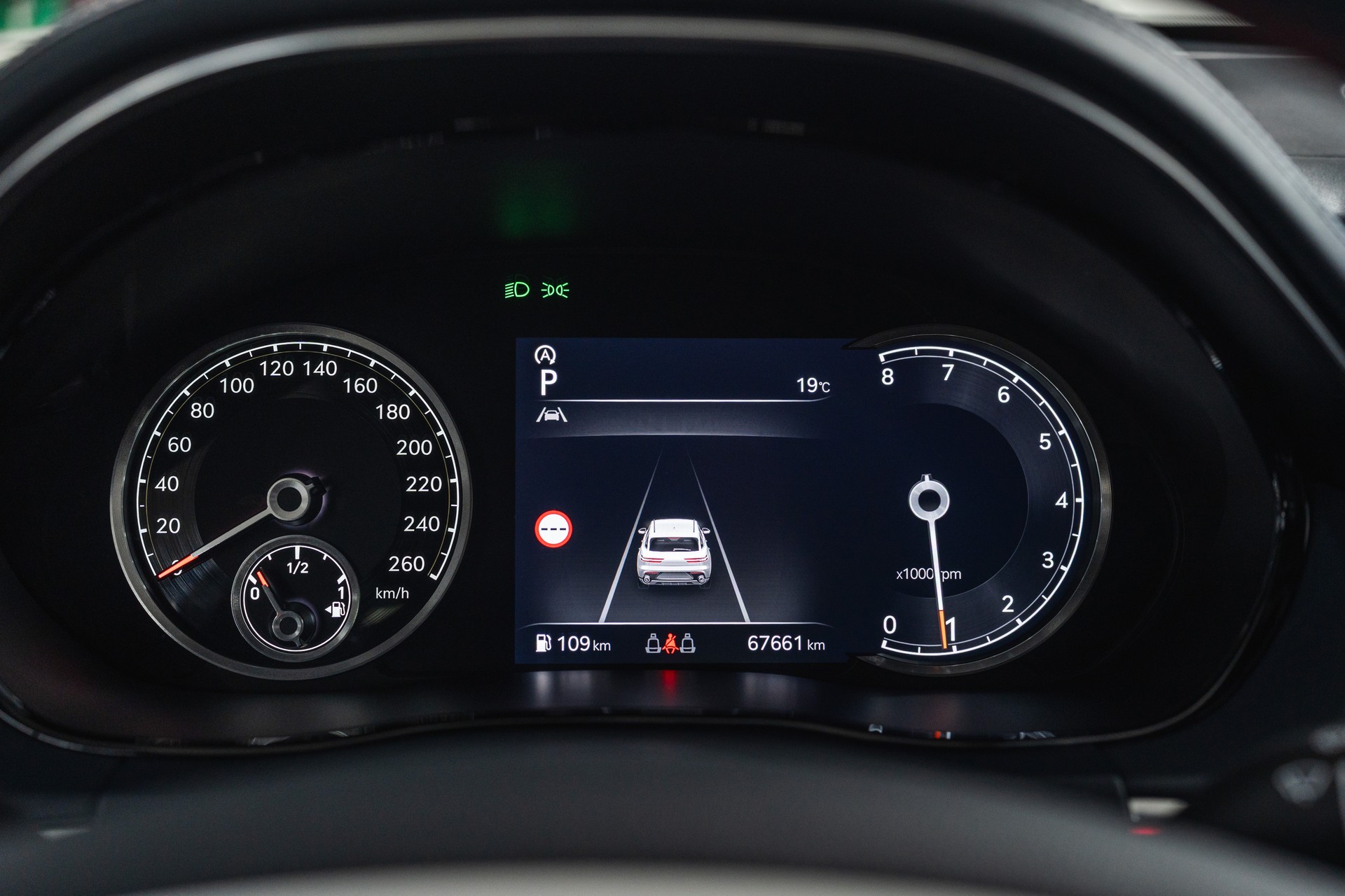 GENESIS GV70 2.5 TGDI Sport AT8 AWD-image-14