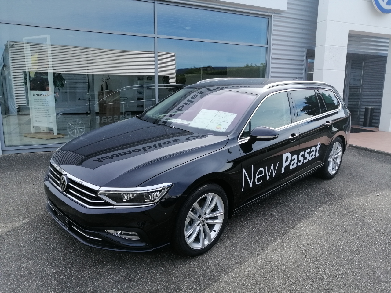 VW Passat Variant 2.0 TSI Business DSG-image-0