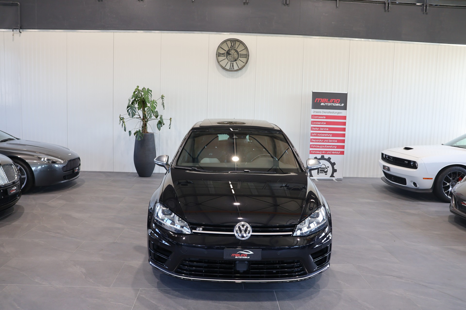 VW Golf 2.0 TSI R 4Motion DSG-image-2